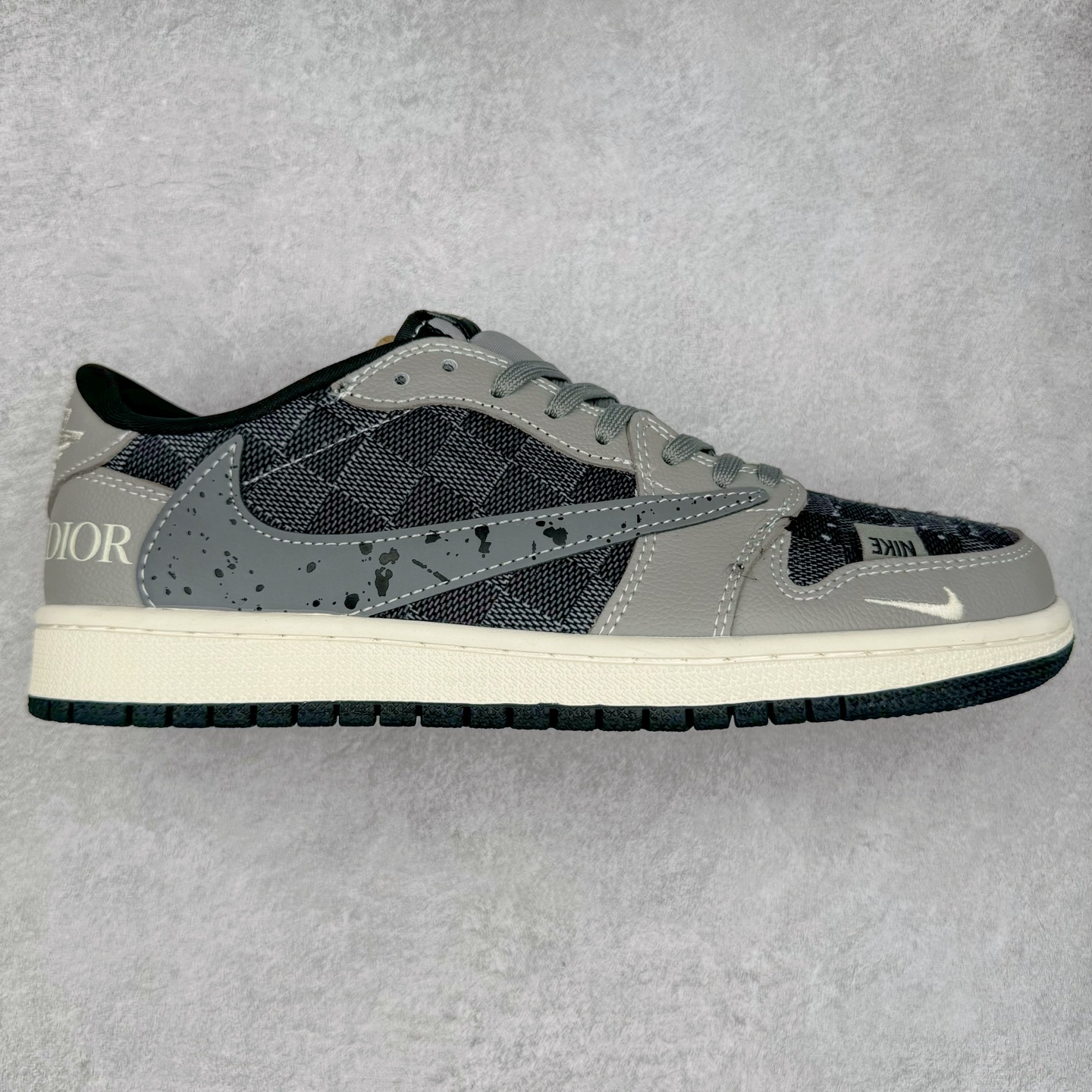 TS x Air Jordan AJ1 Low 倒钩低帮联名定制配色 XS2024-003 原厂内置气垫魔块 A模大底 头层小牛皮 鞋舌AJ原厂专用牛津布+AJ专用反口珍珠布+原厂无杂质高弹内里海棉+特殊封边弹力鞋带 尺码：36 36.5 37.5 38 38.5 39 40 40.5 41 42 42.5 43 44 44.5 45 46 47.5-选品中心
