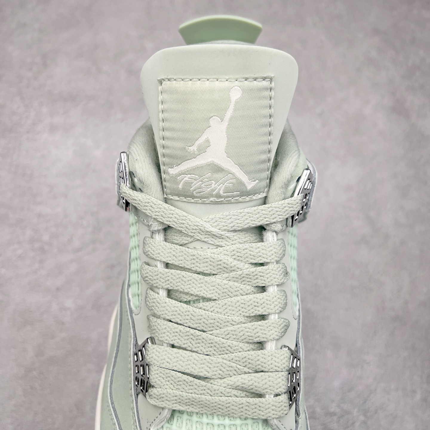 图片[5]-＃F版 Air Jordan AJ4 Retro \\\” Fear \\\” 黑白恐惧 复刻2024版 FQ8138-002 大厂出品 全头层加持 原鞋原楦原纸板同源开发 完美呈现乔4的版型 内侧正确双色网格 还原细节 原厂皮料 正确气垫颜色 正确网格工艺 正确拉帮工艺 全鞋原装材料制作 原档案原模具打造 支持全方位与正品对比 尺码：36 36.5 37.5 38 38.5 39 40 40.5 41 42 42.5 43 44 44.5 45 46 47.5-选品中心