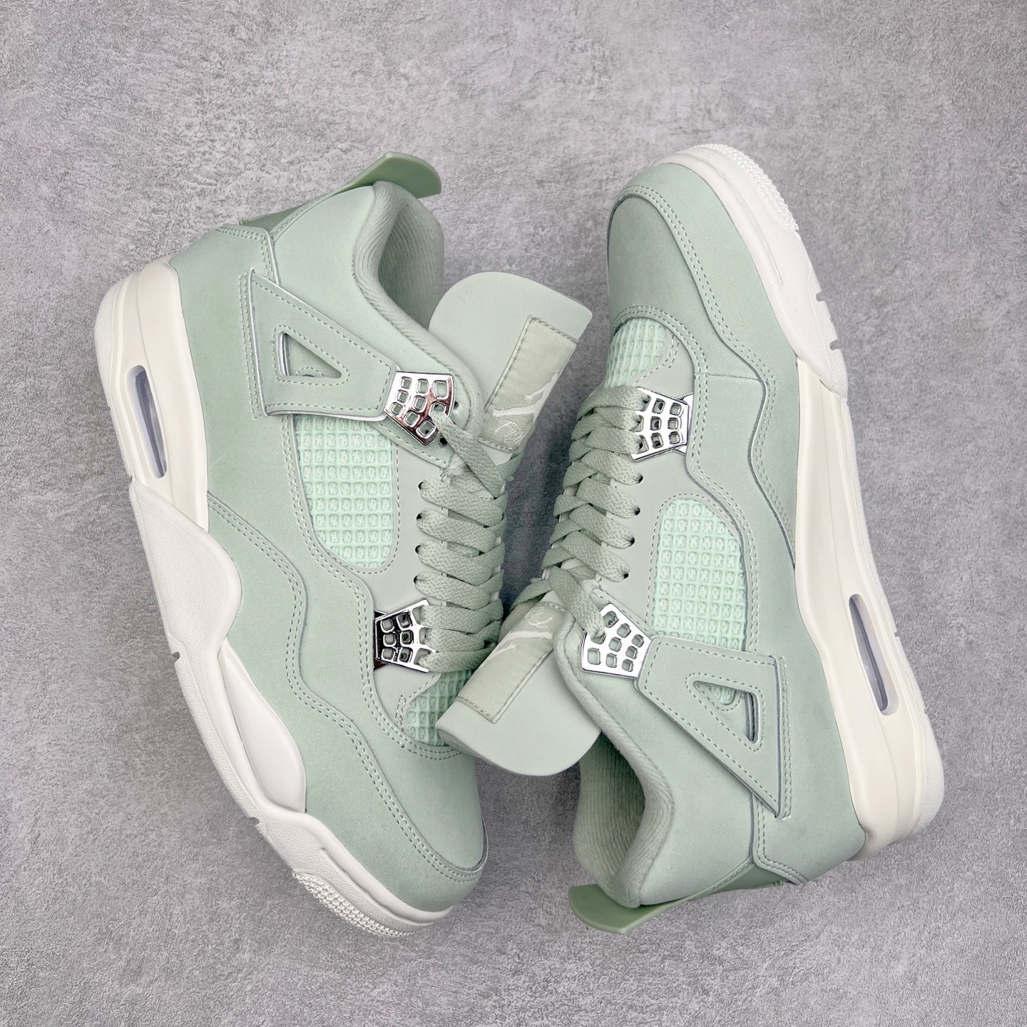 图片[3]-＃F版 Air Jordan AJ4 Retro \\\” Fear \\\” 黑白恐惧 复刻2024版 FQ8138-002 大厂出品 全头层加持 原鞋原楦原纸板同源开发 完美呈现乔4的版型 内侧正确双色网格 还原细节 原厂皮料 正确气垫颜色 正确网格工艺 正确拉帮工艺 全鞋原装材料制作 原档案原模具打造 支持全方位与正品对比 尺码：36 36.5 37.5 38 38.5 39 40 40.5 41 42 42.5 43 44 44.5 45 46 47.5-选品中心