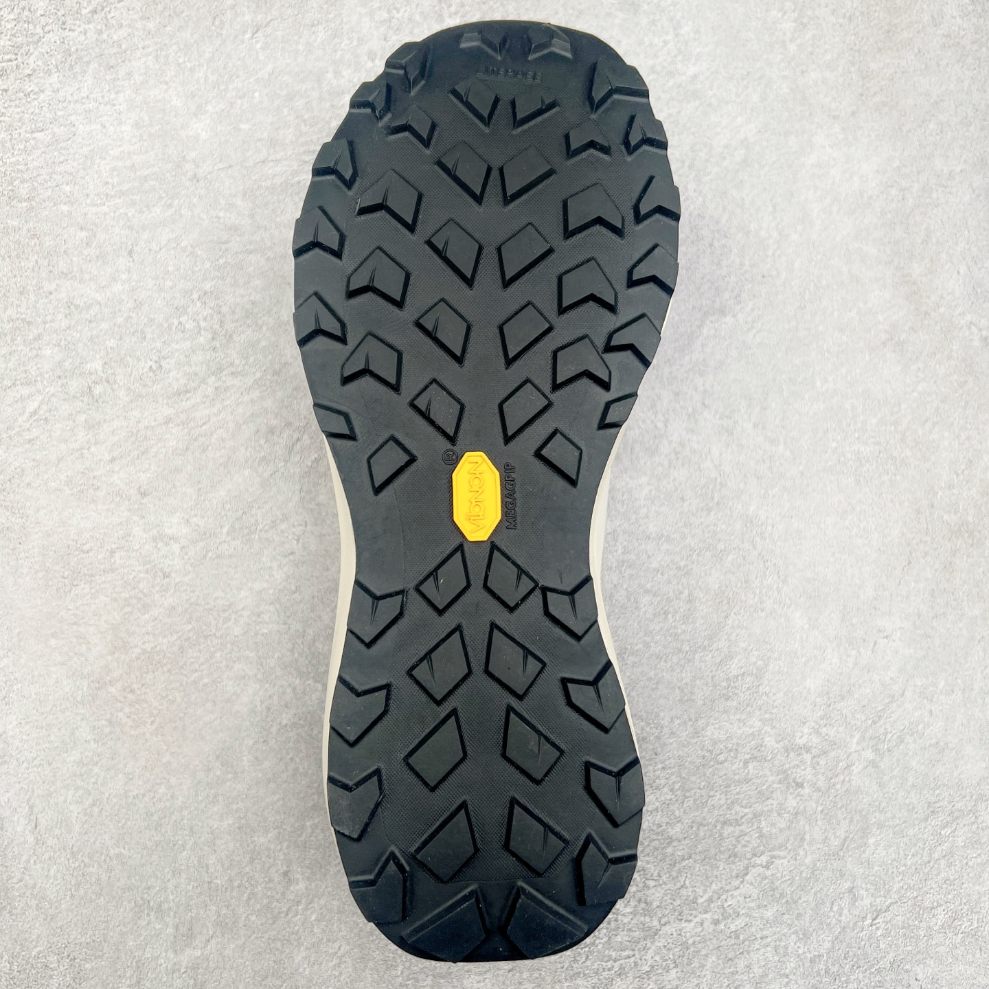 图片[9]-＃HP Arcteryx Norvan LD 4 GTX Hardloopschoen 始祖鸟户外防水透气低帮徒步登山鞋 Arcteryx中文名始祖鸟 加拿大户外服饰品牌 1989年创立于加拿大温哥华 始祖鸟来自加拿大海岸山脉 植根高山的专业户外品牌 始终秉承对精湛设计和工艺孜孜以求的准则 从1989年创立至今 Arcteryx始终不断在产品设计与做工上不惜工本 以满足始祖鸟的标准 品质、设计以及精简的理念造就了其良好的性能 并能满足严苛环境下的使用需求 尺码：39 40 41 42 43 44 45-选品中心