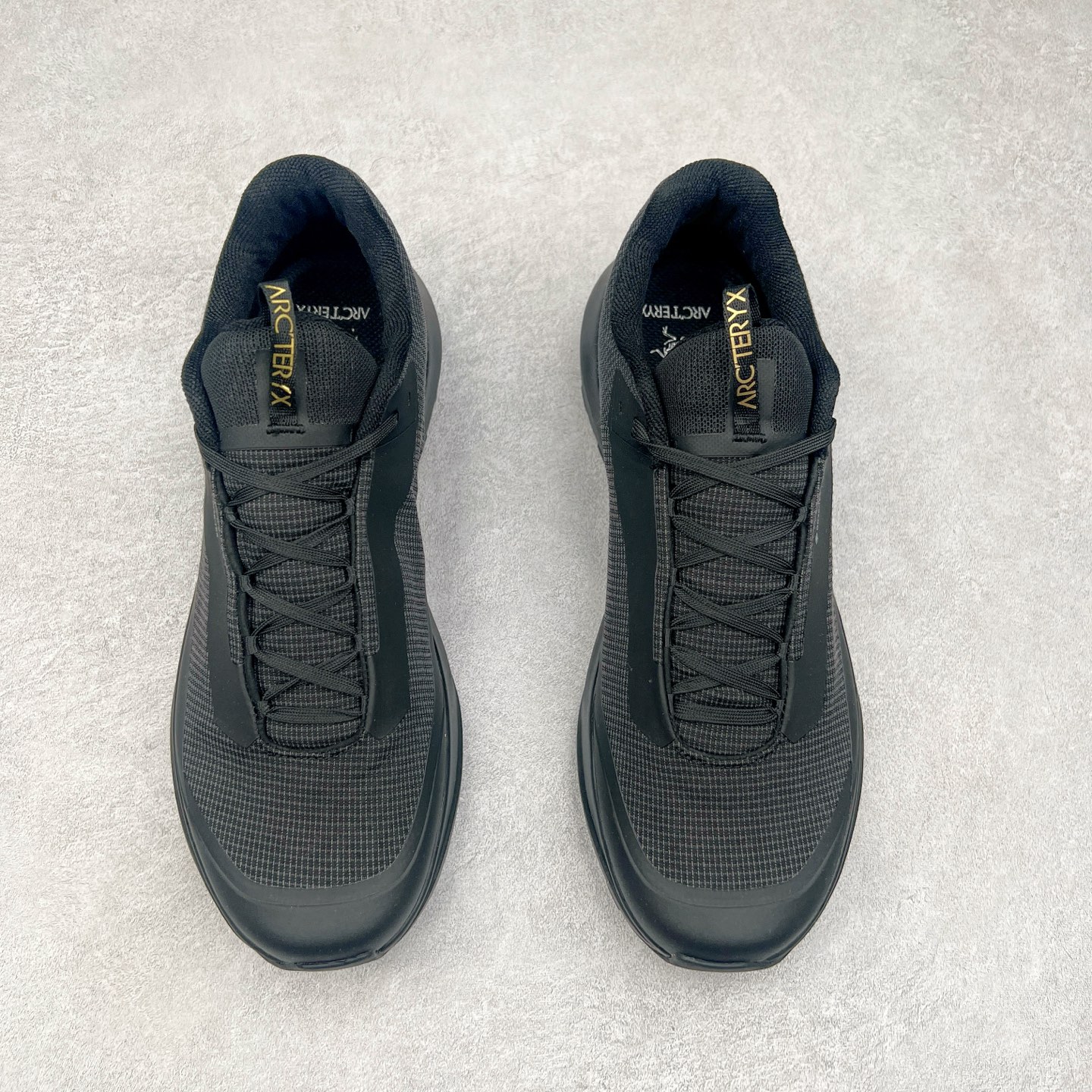 图片[2]-＃HP Arcteryx Norvan LD 4 GTX Hardloopschoen 始祖鸟户外防水透气低帮徒步登山鞋 Arcteryx中文名始祖鸟 加拿大户外服饰品牌 1989年创立于加拿大温哥华 始祖鸟来自加拿大海岸山脉 植根高山的专业户外品牌 始终秉承对精湛设计和工艺孜孜以求的准则 从1989年创立至今 Arcteryx始终不断在产品设计与做工上不惜工本 以满足始祖鸟的标准 品质、设计以及精简的理念造就了其良好的性能 并能满足严苛环境下的使用需求 尺码：39 40 41 42 43 44 45-选品中心