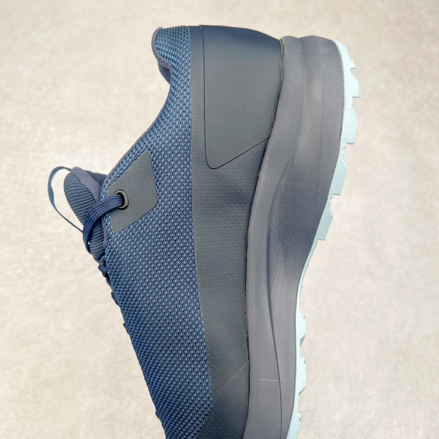 图片[7]-＃HP Arcteryx Norvan LD 4 GTX Hardloopschoen 始祖鸟户外防水透气低帮徒步登山鞋 Arcteryx中文名始祖鸟 加拿大户外服饰品牌 1989年创立于加拿大温哥华 始祖鸟来自加拿大海岸山脉 植根高山的专业户外品牌 始终秉承对精湛设计和工艺孜孜以求的准则 从1989年创立至今 Arcteryx始终不断在产品设计与做工上不惜工本 以满足始祖鸟的标准 品质、设计以及精简的理念造就了其良好的性能 并能满足严苛环境下的使用需求 尺码：39 40 41 42 43 44 45-选品中心