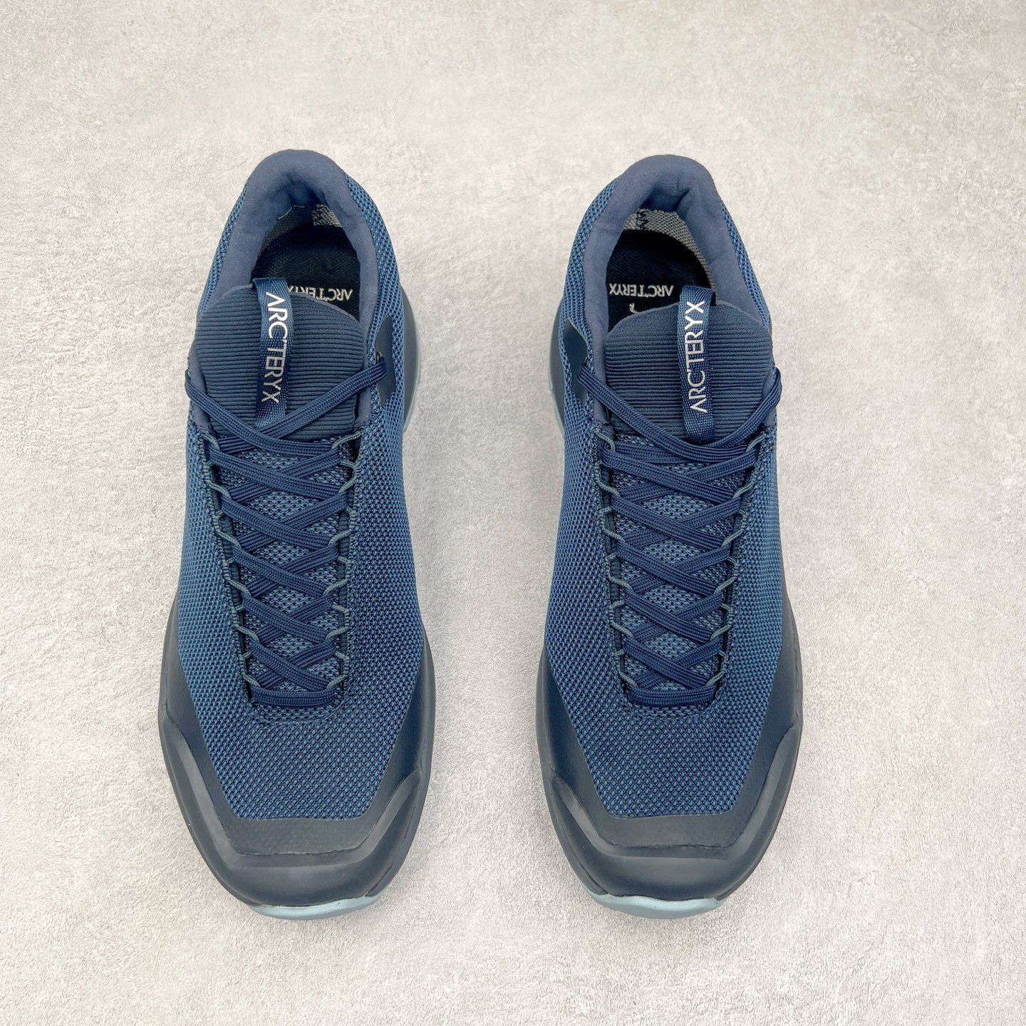 图片[2]-＃HP Arcteryx Norvan LD 4 GTX Hardloopschoen 始祖鸟户外防水透气低帮徒步登山鞋 Arcteryx中文名始祖鸟 加拿大户外服饰品牌 1989年创立于加拿大温哥华 始祖鸟来自加拿大海岸山脉 植根高山的专业户外品牌 始终秉承对精湛设计和工艺孜孜以求的准则 从1989年创立至今 Arcteryx始终不断在产品设计与做工上不惜工本 以满足始祖鸟的标准 品质、设计以及精简的理念造就了其良好的性能 并能满足严苛环境下的使用需求 尺码：39 40 41 42 43 44 45-选品中心