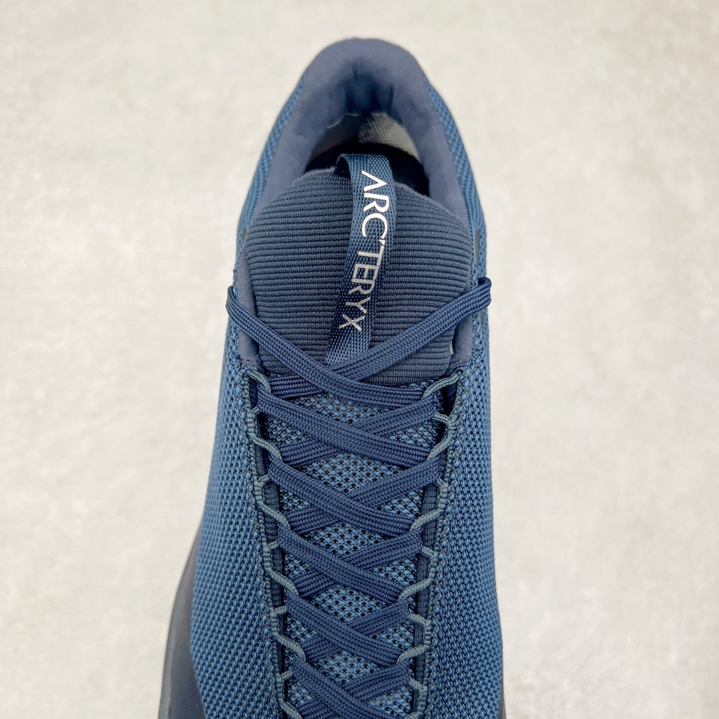 图片[5]-＃HP Arcteryx Norvan LD 4 GTX Hardloopschoen 始祖鸟户外防水透气低帮徒步登山鞋 Arcteryx中文名始祖鸟 加拿大户外服饰品牌 1989年创立于加拿大温哥华 始祖鸟来自加拿大海岸山脉 植根高山的专业户外品牌 始终秉承对精湛设计和工艺孜孜以求的准则 从1989年创立至今 Arcteryx始终不断在产品设计与做工上不惜工本 以满足始祖鸟的标准 品质、设计以及精简的理念造就了其良好的性能 并能满足严苛环境下的使用需求 尺码：39 40 41 42 43 44 45-选品中心