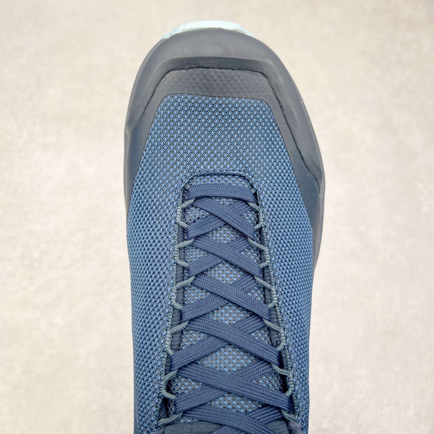 图片[4]-＃HP Arcteryx Norvan LD 4 GTX Hardloopschoen 始祖鸟户外防水透气低帮徒步登山鞋 Arcteryx中文名始祖鸟 加拿大户外服饰品牌 1989年创立于加拿大温哥华 始祖鸟来自加拿大海岸山脉 植根高山的专业户外品牌 始终秉承对精湛设计和工艺孜孜以求的准则 从1989年创立至今 Arcteryx始终不断在产品设计与做工上不惜工本 以满足始祖鸟的标准 品质、设计以及精简的理念造就了其良好的性能 并能满足严苛环境下的使用需求 尺码：39 40 41 42 43 44 45-选品中心