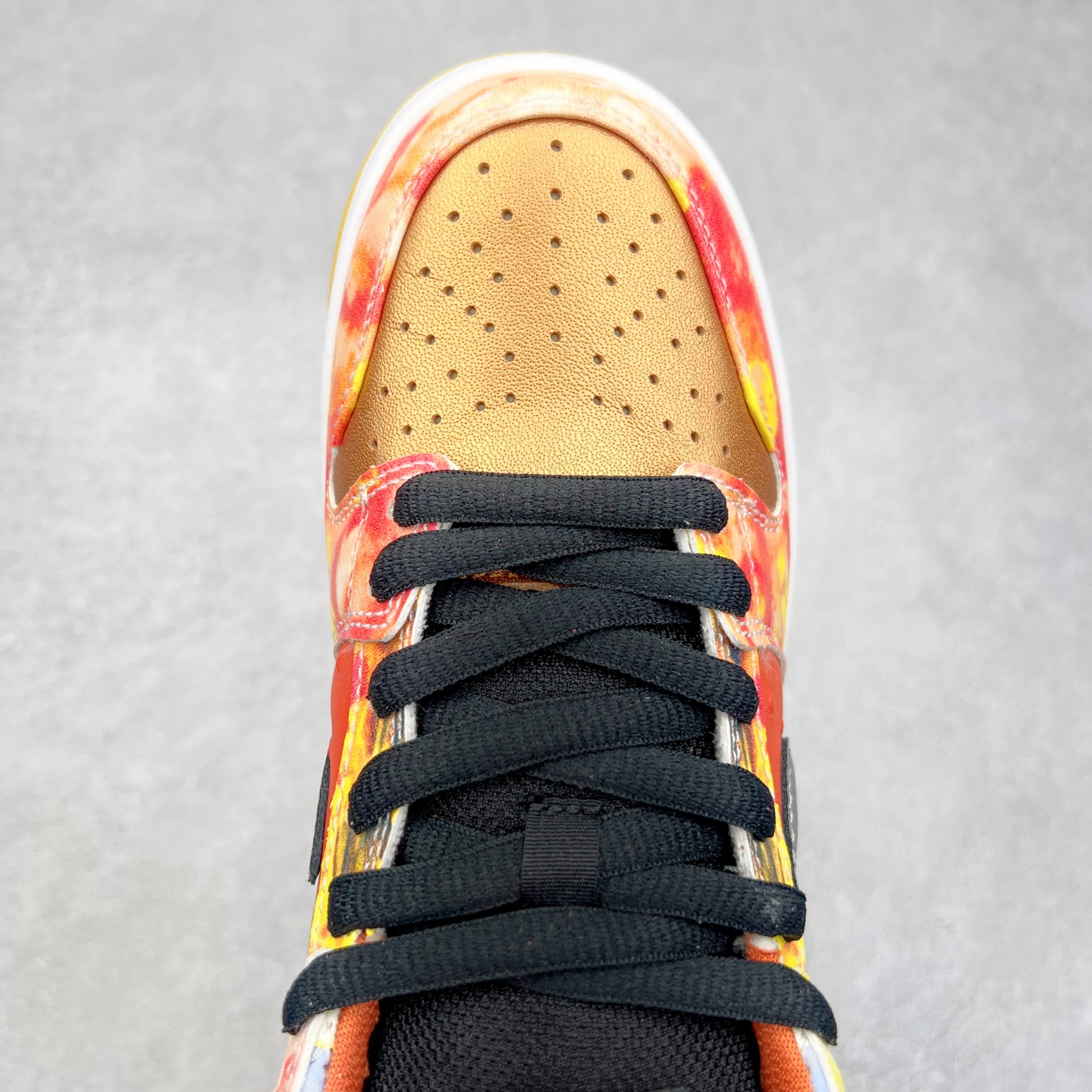 图片[4]-＃GT纯原特价福利 NK SB Dunk Low 系列 注意价格再次下调 之前3XX的东西 白菜价终极捡漏 全套原楦原模倾力打造完美版型 原厂Sadesa D7 皮料 细纹排气孔完全一致 独家原厂航空铝磨具打磨大底 鞋头坡度极致还原 无解鞋型 原盒原配 圈内天花板工艺 原厂冲刀 超高清洁度 全鞋零毛边皮料切割 采用原厂百宏鞋带以及原厂百宏织唛舌标 内标可供原厂几率过验 原厂中底布点胶 原厂中底布拉帮走线遵循公司 实拍调校N版已经零色差零失真 百分百还原实物色彩所见即所得 不存在货不对板色差等低级问题 选购参考实物拍摄 不混卖不参货 只用心做好货严格选品 承诺混一赔十 尺码对应库存明细‼️-选品中心