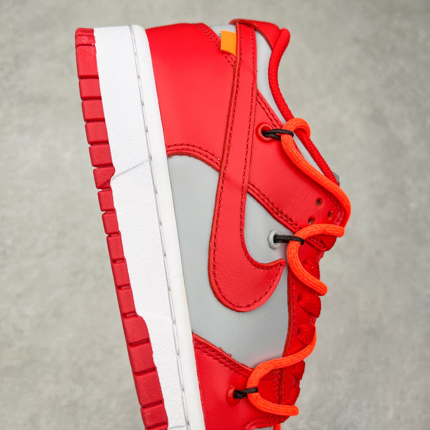 图片[6]-＃GT纯原特价福利 NK SB Dunk Low 系列 注意价格再次下调 之前3XX的东西 白菜价终极捡漏 全套原楦原模倾力打造完美版型 原厂Sadesa D7 皮料 细纹排气孔完全一致 独家原厂航空铝磨具打磨大底 鞋头坡度极致还原 无解鞋型 原盒原配 圈内天花板工艺 原厂冲刀 超高清洁度 全鞋零毛边皮料切割 采用原厂百宏鞋带以及原厂百宏织唛舌标 内标可供原厂几率过验 原厂中底布点胶 原厂中底布拉帮走线遵循公司 实拍调校N版已经零色差零失真 百分百还原实物色彩所见即所得 不存在货不对板色差等低级问题 选购参考实物拍摄 不混卖不参货 只用心做好货严格选品 承诺混一赔十 尺码对应库存明细‼️-选品中心