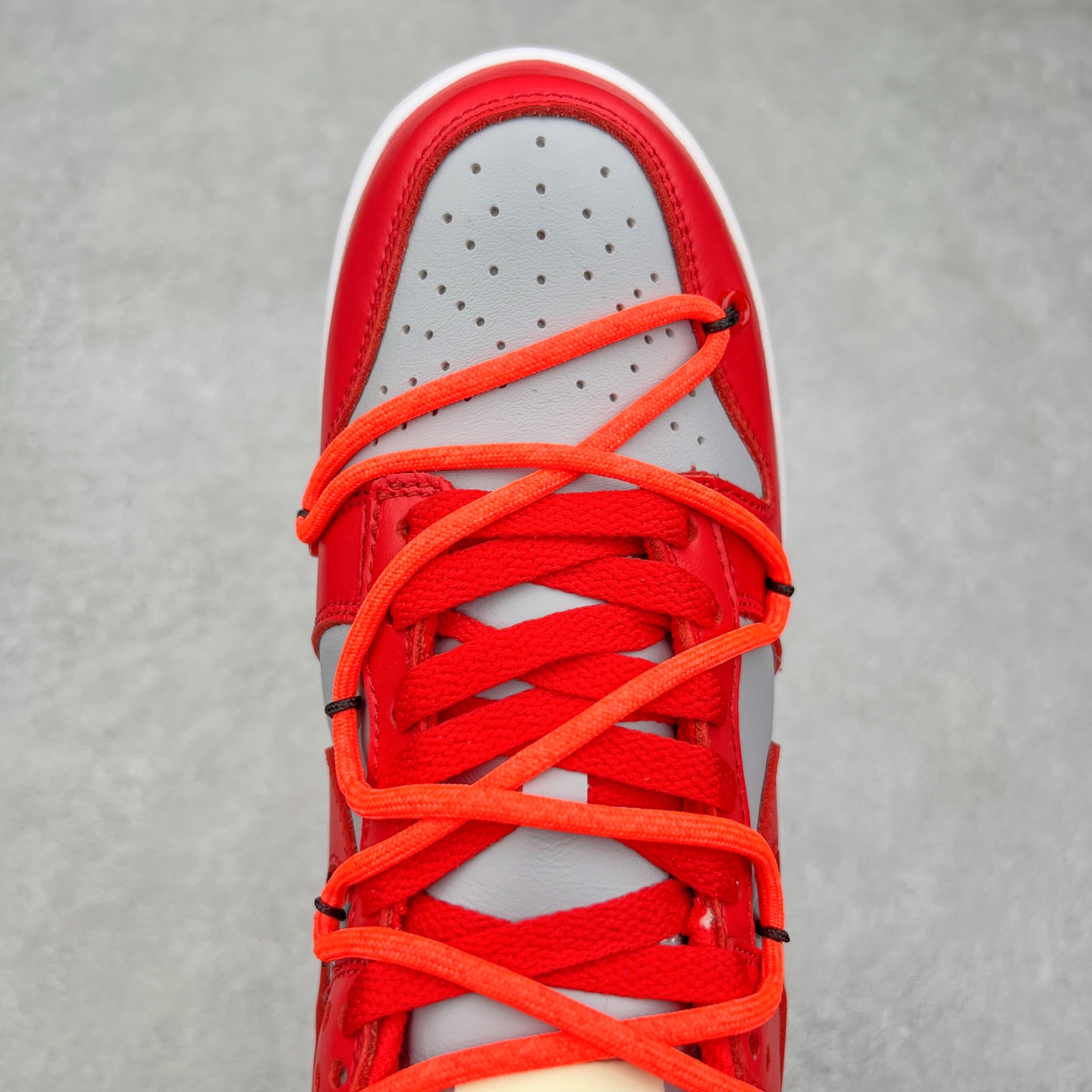 图片[4]-＃GT纯原特价福利 NK SB Dunk Low 系列 注意价格再次下调 之前3XX的东西 白菜价终极捡漏 全套原楦原模倾力打造完美版型 原厂Sadesa D7 皮料 细纹排气孔完全一致 独家原厂航空铝磨具打磨大底 鞋头坡度极致还原 无解鞋型 原盒原配 圈内天花板工艺 原厂冲刀 超高清洁度 全鞋零毛边皮料切割 采用原厂百宏鞋带以及原厂百宏织唛舌标 内标可供原厂几率过验 原厂中底布点胶 原厂中底布拉帮走线遵循公司 实拍调校N版已经零色差零失真 百分百还原实物色彩所见即所得 不存在货不对板色差等低级问题 选购参考实物拍摄 不混卖不参货 只用心做好货严格选品 承诺混一赔十 尺码对应库存明细‼️-选品中心