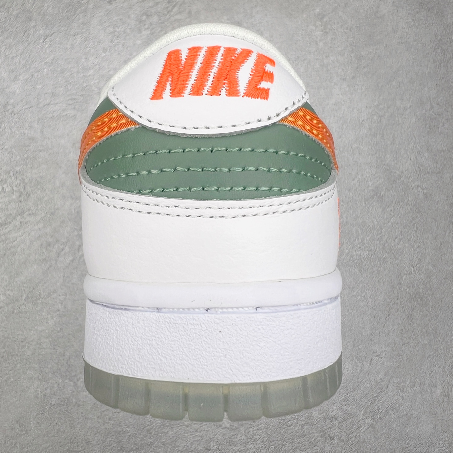 图片[8]-＃GT纯原特价福利 NK SB Dunk Low 系列 注意价格再次下调 之前3XX的东西 白菜价终极捡漏 全套原楦原模倾力打造完美版型 原厂Sadesa D7 皮料 细纹排气孔完全一致 独家原厂航空铝磨具打磨大底 鞋头坡度极致还原 无解鞋型 原盒原配 圈内天花板工艺 原厂冲刀 超高清洁度 全鞋零毛边皮料切割 采用原厂百宏鞋带以及原厂百宏织唛舌标 内标可供原厂几率过验 原厂中底布点胶 原厂中底布拉帮走线遵循公司 实拍调校N版已经零色差零失真 百分百还原实物色彩所见即所得 不存在货不对板色差等低级问题 选购参考实物拍摄 不混卖不参货 只用心做好货严格选品 承诺混一赔十 尺码对应库存明细‼️-选品中心