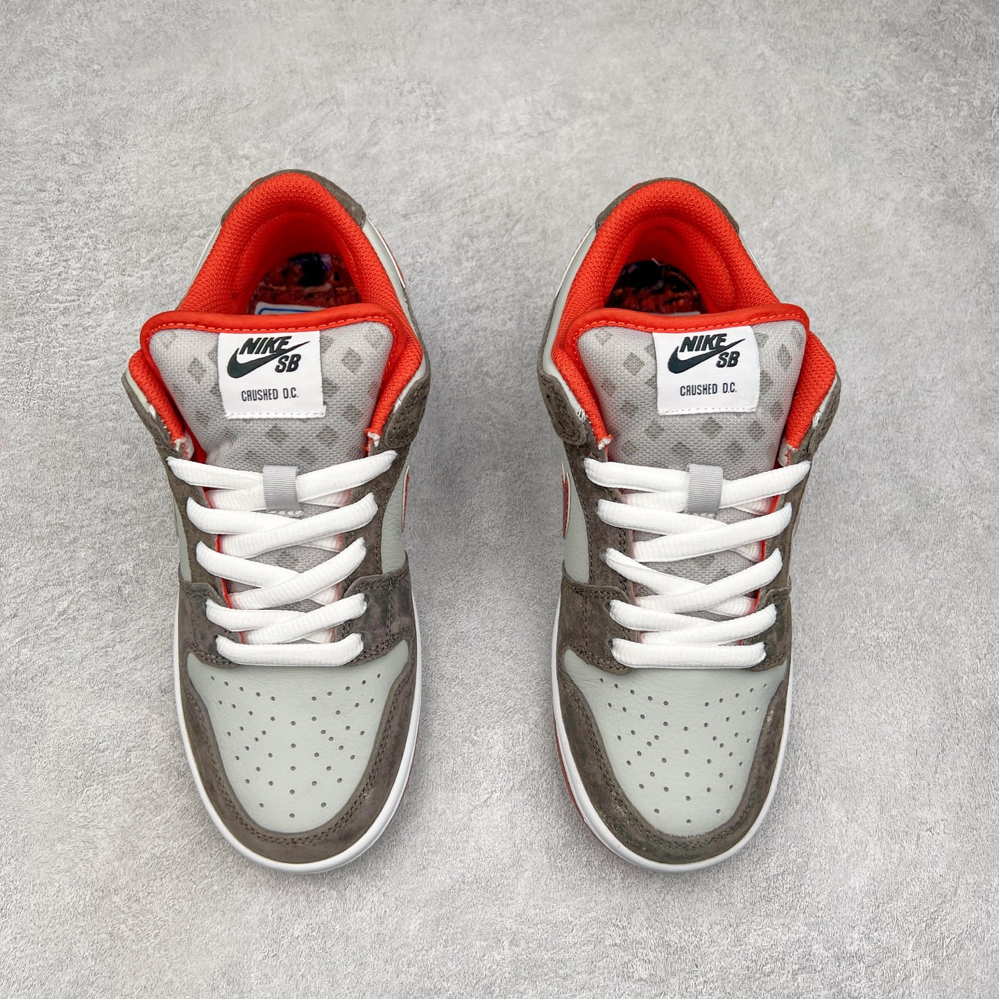 图片[2]-＃GT纯原特价福利 NK SB Dunk Low 系列 注意价格再次下调 之前3XX的东西 白菜价终极捡漏 全套原楦原模倾力打造完美版型 原厂Sadesa D7 皮料 细纹排气孔完全一致 独家原厂航空铝磨具打磨大底 鞋头坡度极致还原 无解鞋型 原盒原配 圈内天花板工艺 原厂冲刀 超高清洁度 全鞋零毛边皮料切割 采用原厂百宏鞋带以及原厂百宏织唛舌标 内标可供原厂几率过验 原厂中底布点胶 原厂中底布拉帮走线遵循公司 实拍调校N版已经零色差零失真 百分百还原实物色彩所见即所得 不存在货不对板色差等低级问题 选购参考实物拍摄 不混卖不参货 只用心做好货严格选品 承诺混一赔十 尺码对应库存明细‼️-选品中心