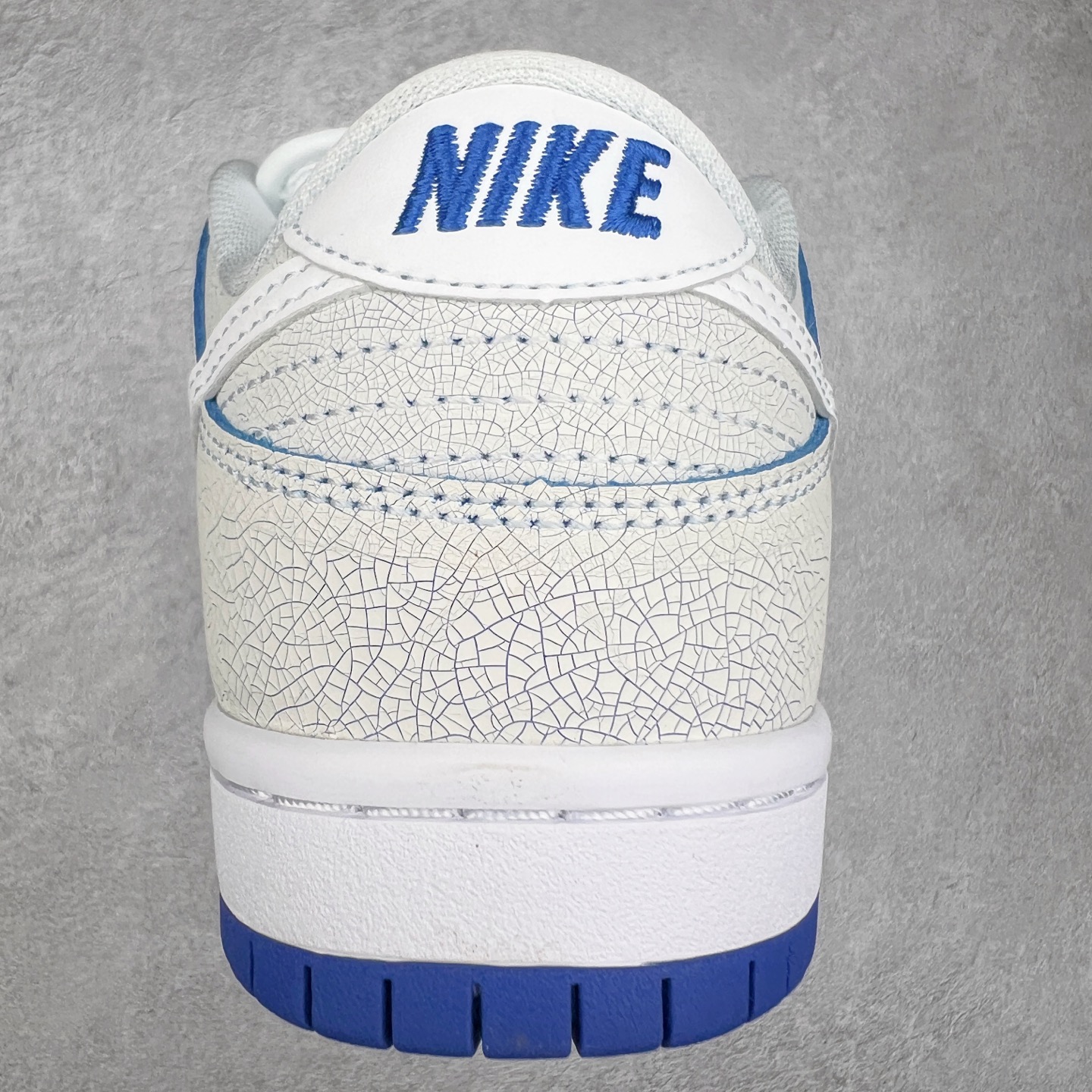 图片[8]-＃GT纯原特价福利 NK SB Dunk Low 系列 注意价格再次下调 之前3XX的东西 白菜价终极捡漏 全套原楦原模倾力打造完美版型 原厂Sadesa D7 皮料 细纹排气孔完全一致 独家原厂航空铝磨具打磨大底 鞋头坡度极致还原 无解鞋型 原盒原配 圈内天花板工艺 原厂冲刀 超高清洁度 全鞋零毛边皮料切割 采用原厂百宏鞋带以及原厂百宏织唛舌标 内标可供原厂几率过验 原厂中底布点胶 原厂中底布拉帮走线遵循公司 实拍调校N版已经零色差零失真 百分百还原实物色彩所见即所得 不存在货不对板色差等低级问题 选购参考实物拍摄 不混卖不参货 只用心做好货严格选品 承诺混一赔十 尺码对应库存明细‼️-选品中心