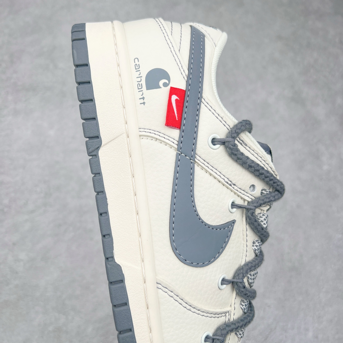 图片[6]-NK Dunk Low 定制配色 SJ2068-266 大厂出品 极力推荐 原装头层材料 独家版型蒸餾加工帶來的是更好的视觉和脚感体验大厂纯原品质出货 清洁度 电绣工艺 皮料切割干净无任何毛边 细节完美 实拍调校N版已经零色差零失真 百分百还原实物色彩所见即所得 不存在货不对板色差等低级问题 选购参考实物拍摄 不混卖不参货 只用心做好货严格选品 承诺混一赔十 尺码：36 36.5 37.5 38 38.5 39 40 40.5 41 42 42.5 43 44 44.5 45 46-选品中心