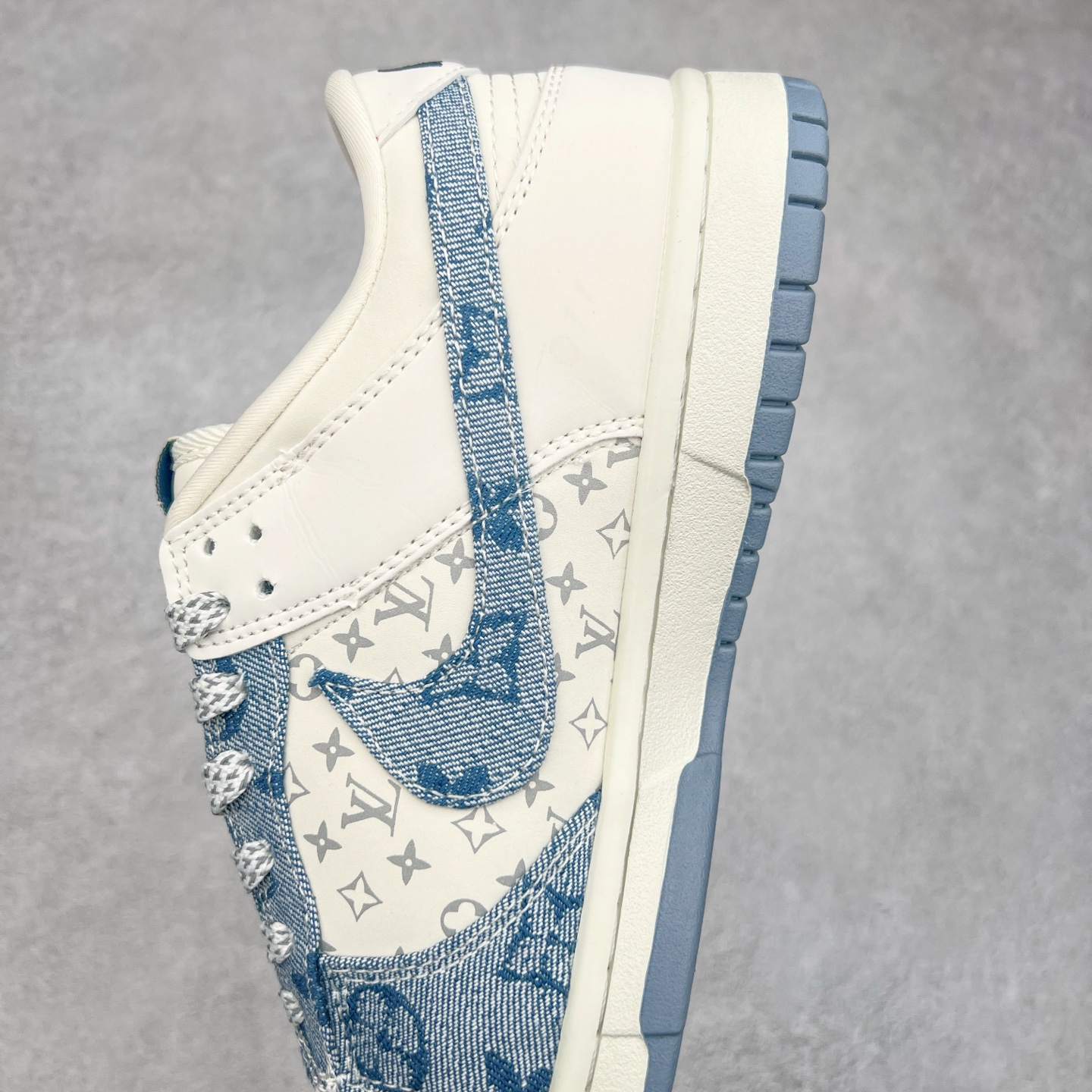 图片[7]-NK Dunk Low 定制配色 CH8311-237 大厂出品 极力推荐 原装头层材料 独家版型蒸餾加工帶來的是更好的视觉和脚感体验大厂纯原品质出货 清洁度 电绣工艺 皮料切割干净无任何毛边 细节完美 实拍调校N版已经零色差零失真 百分百还原实物色彩所见即所得 不存在货不对板色差等低级问题 选购参考实物拍摄 不混卖不参货 只用心做好货严格选品 承诺混一赔十 尺码：36 36.5 37.5 38 38.5 39 40 40.5 41 42 42.5 43 44 44.5 45 46-选品中心