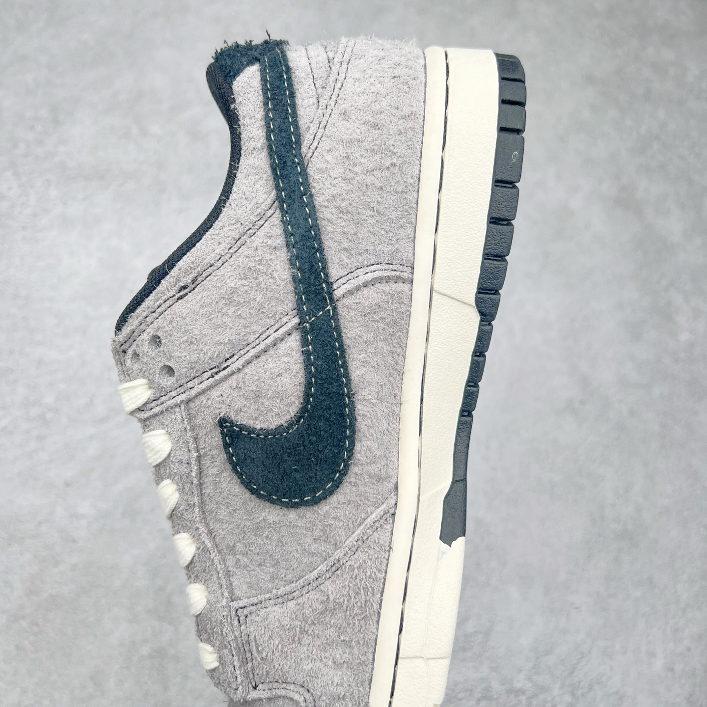 图片[7]-NK Dunk Low 定制配色 MM1089-027 大厂出品 极力推荐 原装头层材料 独家版型蒸餾加工帶來的是更好的视觉和脚感体验大厂纯原品质出货 清洁度 电绣工艺 皮料切割干净无任何毛边 细节完美 实拍调校N版已经零色差零失真 百分百还原实物色彩所见即所得 不存在货不对板色差等低级问题 选购参考实物拍摄 不混卖不参货 只用心做好货严格选品 承诺混一赔十 尺码：36 36.5 37.5 38 38.5 39 40 40.5 41 42 42.5 43 44 44.5 45 46-选品中心