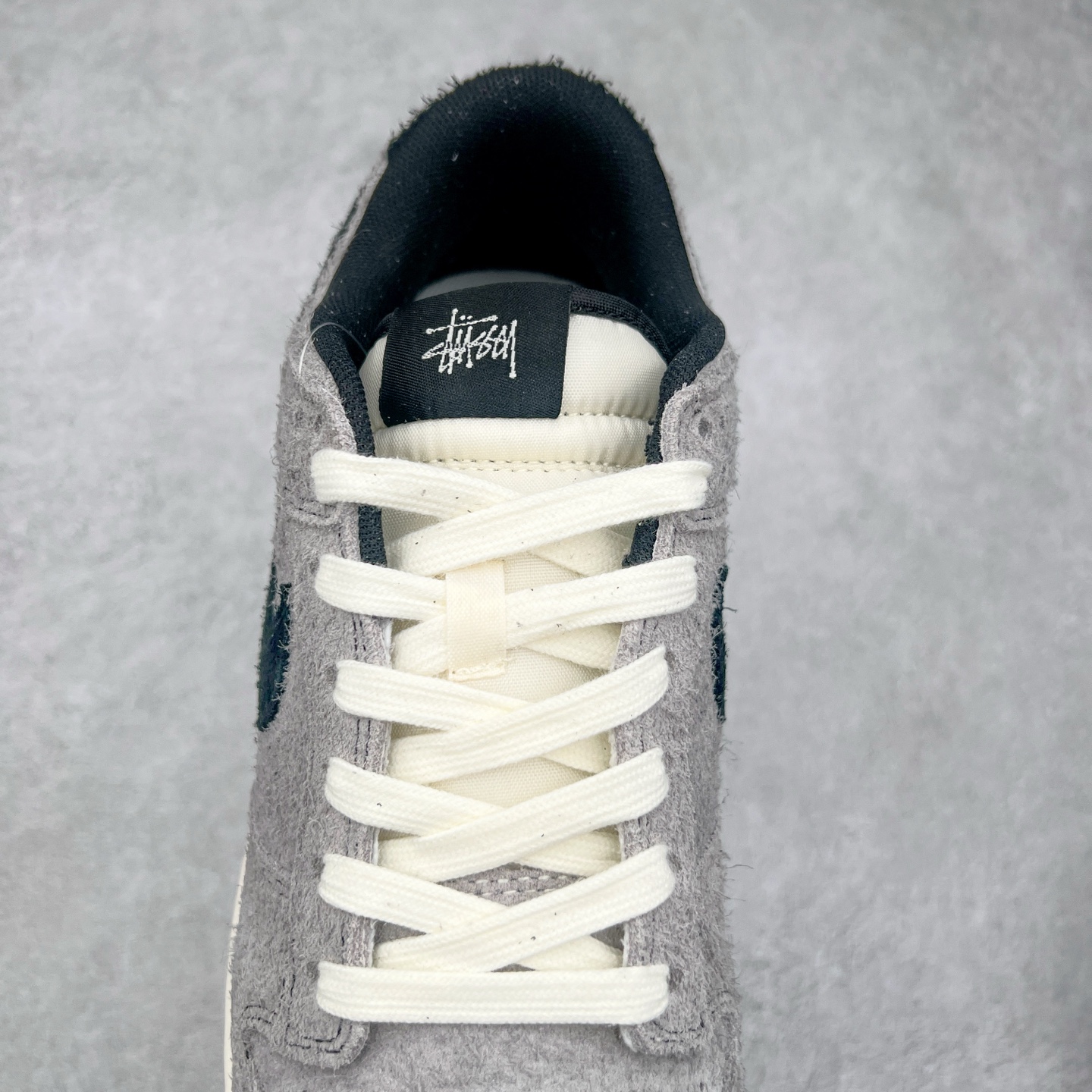 图片[5]-NK Dunk Low 定制配色 MM1089-027 大厂出品 极力推荐 原装头层材料 独家版型蒸餾加工帶來的是更好的视觉和脚感体验大厂纯原品质出货 清洁度 电绣工艺 皮料切割干净无任何毛边 细节完美 实拍调校N版已经零色差零失真 百分百还原实物色彩所见即所得 不存在货不对板色差等低级问题 选购参考实物拍摄 不混卖不参货 只用心做好货严格选品 承诺混一赔十 尺码：36 36.5 37.5 38 38.5 39 40 40.5 41 42 42.5 43 44 44.5 45 46-选品中心