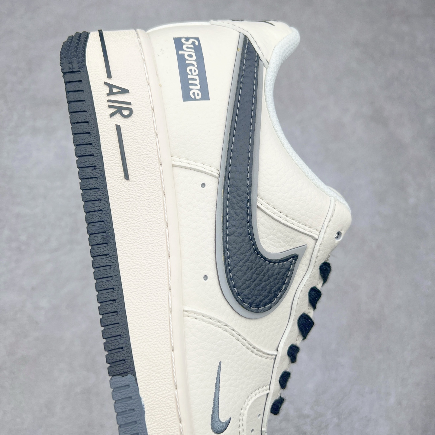 图片[6]-NK Air Force 1´07 Low 空军一号低帮百搭休闲运动板鞋 XZ6188-362 柔软、弹性十足的缓震性能和出色的中底设计 横跨复古与现代的外型结合 造就出风靡全球 三十多年的Force 1 直到今天还深受青睐 尺码：36 36.5 37.5 38 38.5 39 40 40.5 41 42 42.5 43 44 44.5 45-选品中心