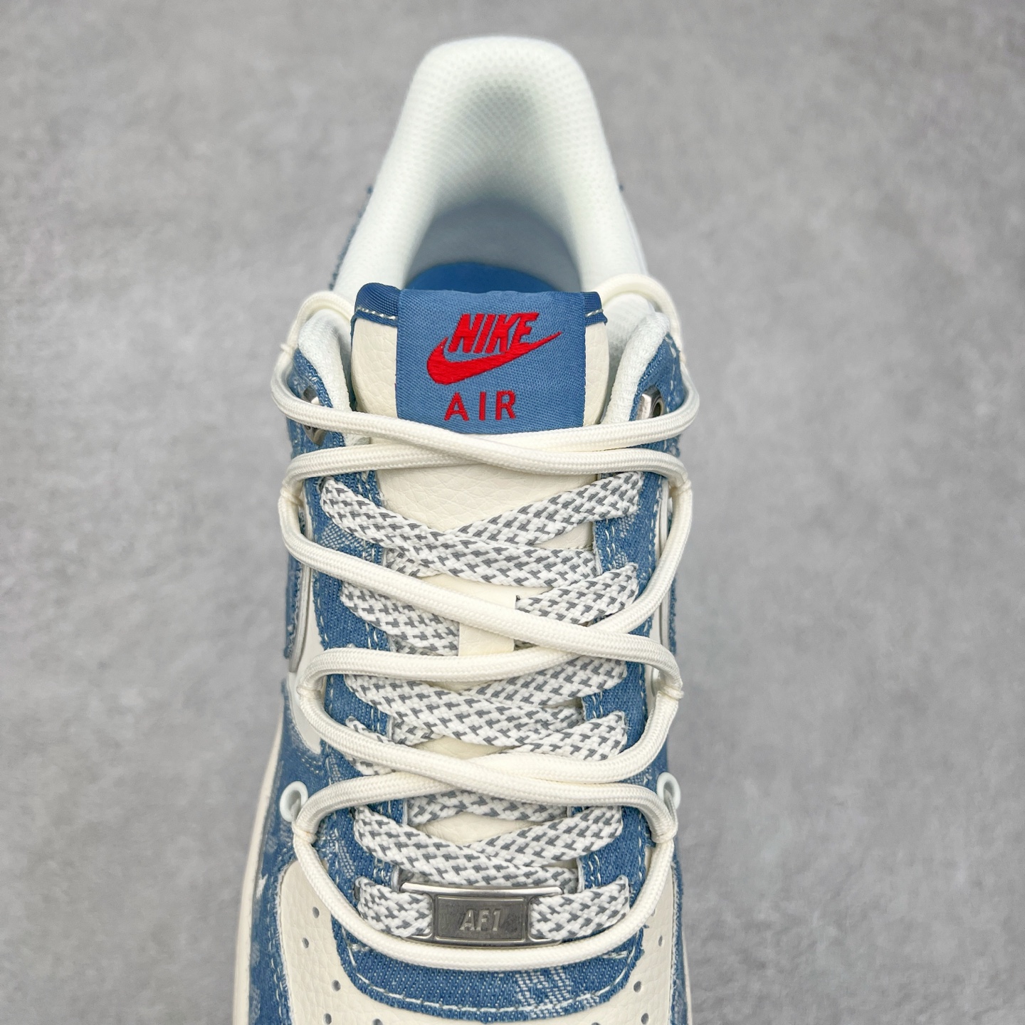 图片[5]-NK Air Force 1´07 Low 空军一号低帮百搭休闲运动板鞋 SJ1198-001 柔软、弹性十足的缓震性能和出色的中底设计 横跨复古与现代的外型结合 造就出风靡全球 三十多年的Force 1 直到今天还深受青睐 尺码：36 36.5 37.5 38 38.5 39 40 40.5 41 42 42.5 43 44 44.5 45-选品中心