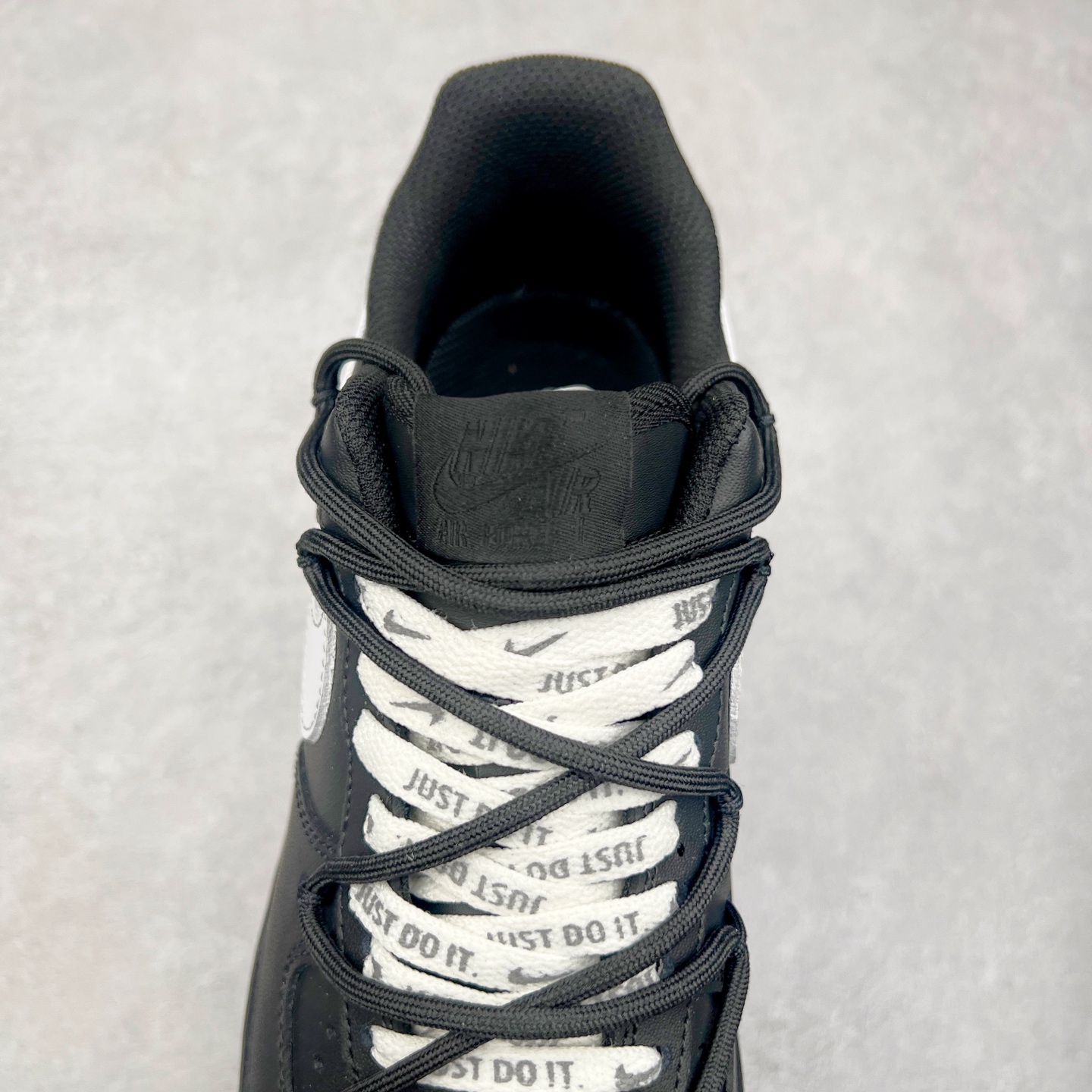 图片[5]-NK Air Force 1´07 Low 空军一号低帮百搭休闲运动板鞋 ZH0316-059 柔软、弹性十足的缓震性能和出色的中底设计 横跨复古与现代的外型结合 造就出风靡全球 三十多年的Force 1 直到今天还深受青睐 实拍调校N版已经零色差零失真 百分百还原实物色彩所见即所得 不存在货不对板色差等低级问题 选购参考实物拍摄 不混卖不参货 只用心做好货严格选品 承诺混一赔十 尺码：36 36.5 37.5 38 38.5 39 40 40.5 41 42 42.5 43 44 44.5 45 46-选品中心