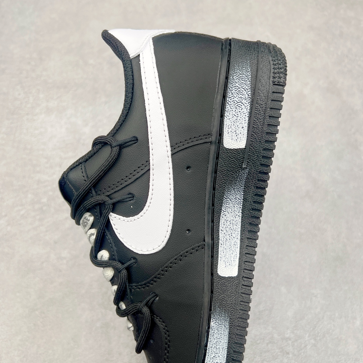 图片[7]-NK Air Force 1´07 Low 空军一号低帮百搭休闲运动板鞋 ZH0316-059 柔软、弹性十足的缓震性能和出色的中底设计 横跨复古与现代的外型结合 造就出风靡全球 三十多年的Force 1 直到今天还深受青睐 实拍调校N版已经零色差零失真 百分百还原实物色彩所见即所得 不存在货不对板色差等低级问题 选购参考实物拍摄 不混卖不参货 只用心做好货严格选品 承诺混一赔十 尺码：36 36.5 37.5 38 38.5 39 40 40.5 41 42 42.5 43 44 44.5 45 46-选品中心