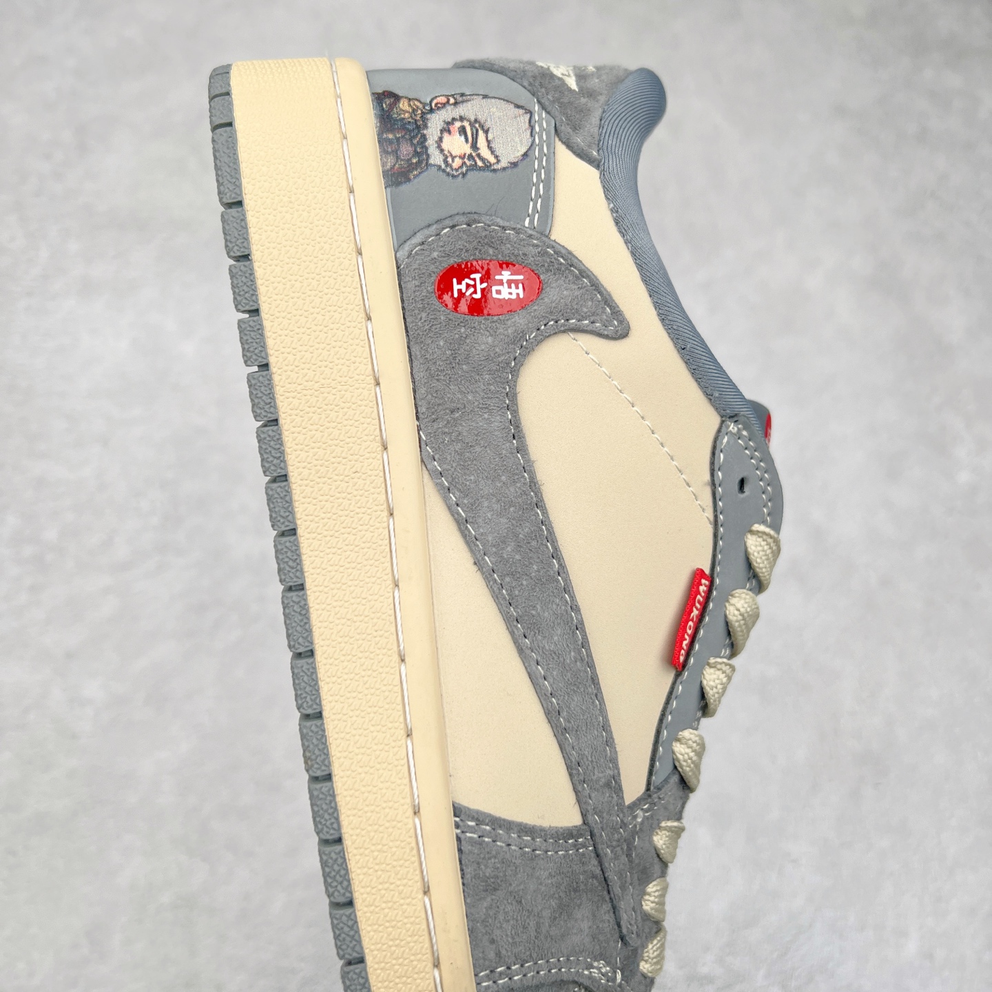 图片[6]-TS x Air Jordan AJ1 Low 倒钩低帮联名定制配色 CH6336-013 原厂内置气垫魔块 A模大底 头层小牛皮 鞋舌AJ原厂专用牛津布+AJ专用反口珍珠布+原厂无杂质高弹内里海棉+特殊封边弹力鞋带 实拍调校N版已经零色差零失真 百分百还原实物色彩所见即所得 不存在货不对板色差等低级问题 选购参考实物拍摄 不混卖不参货 只用心做好货严格选品 承诺混一赔十 尺码：36 36.5 37.5 38 38.5 39 40 40.5 41 42 42.5 43 44 44.5 45-选品中心