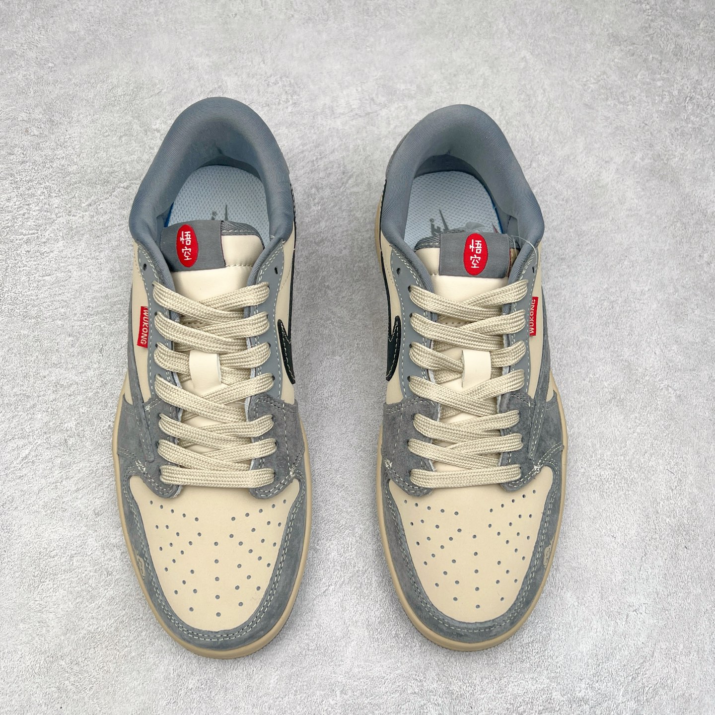 图片[2]-TS x Air Jordan AJ1 Low 倒钩低帮联名定制配色 CH6336-013 原厂内置气垫魔块 A模大底 头层小牛皮 鞋舌AJ原厂专用牛津布+AJ专用反口珍珠布+原厂无杂质高弹内里海棉+特殊封边弹力鞋带 实拍调校N版已经零色差零失真 百分百还原实物色彩所见即所得 不存在货不对板色差等低级问题 选购参考实物拍摄 不混卖不参货 只用心做好货严格选品 承诺混一赔十 尺码：36 36.5 37.5 38 38.5 39 40 40.5 41 42 42.5 43 44 44.5 45-选品中心