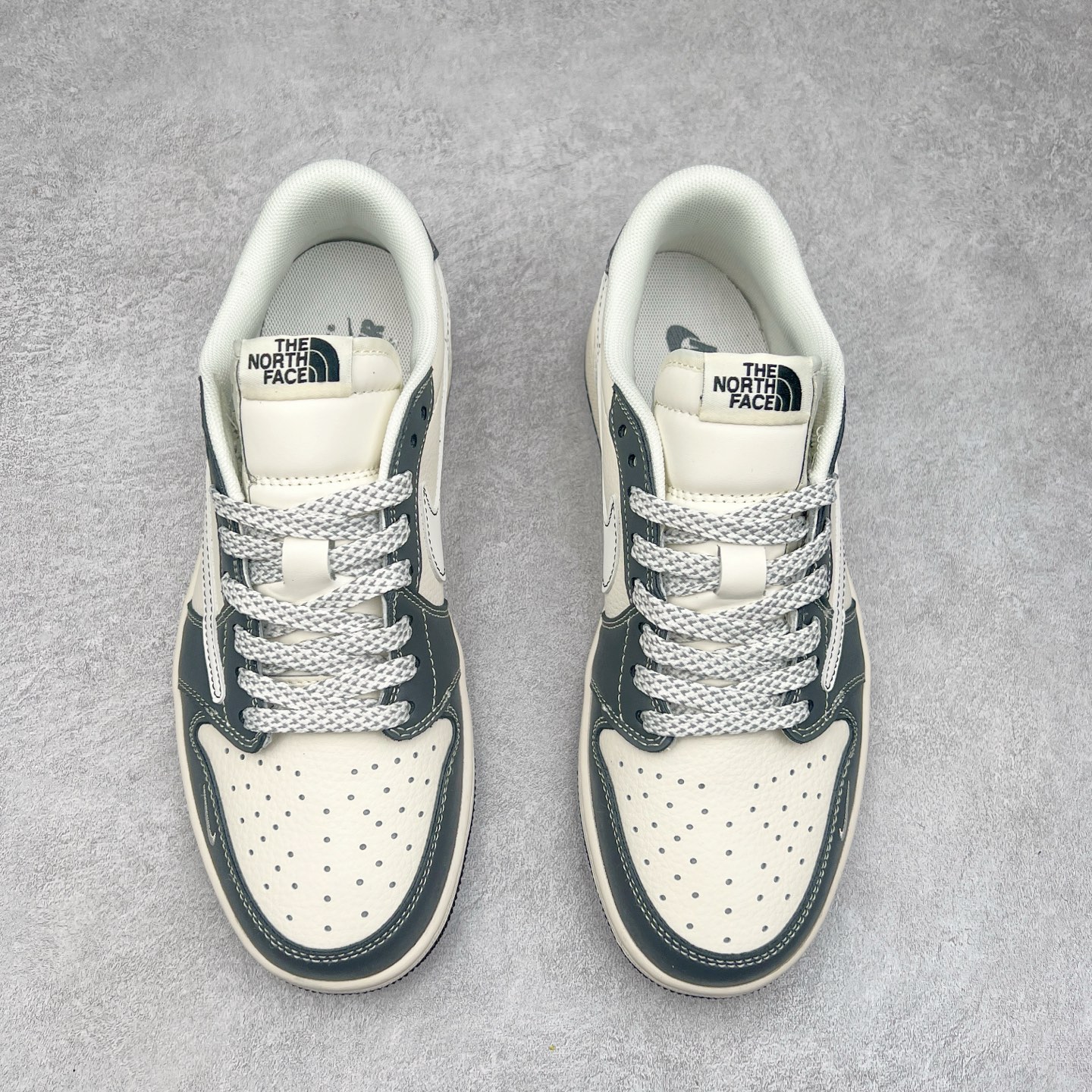 图片[2]-TS x Air Jordan AJ1 Low 倒钩低帮联名定制配色 XS6089-509 原厂内置气垫魔块 A模大底 头层小牛皮 鞋舌AJ原厂专用牛津布+AJ专用反口珍珠布+原厂无杂质高弹内里海棉+特殊封边弹力鞋带 实拍调校N版已经零色差零失真 百分百还原实物色彩所见即所得 不存在货不对板色差等低级问题 选购参考实物拍摄 不混卖不参货 只用心做好货严格选品 承诺混一赔十 尺码：36 36.5 37.5 38 38.5 39 40 40.5 41 42 42.5 43 44 44.5 45-选品中心