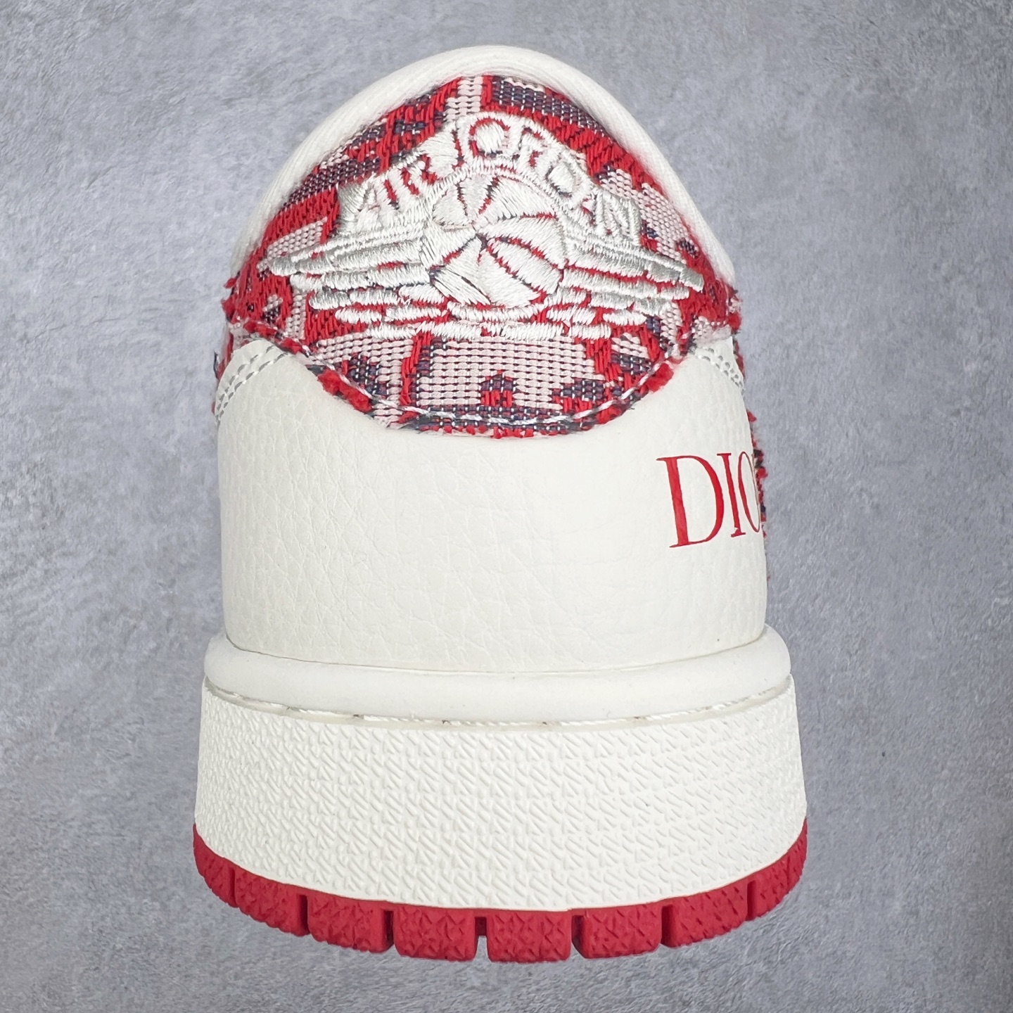 图片[8]-TS x Air Jordan AJ1 Low 倒钩低帮联名定制配色 XS2024-042 原厂内置气垫魔块 A模大底 头层小牛皮 鞋舌AJ原厂专用牛津布+AJ专用反口珍珠布+原厂无杂质高弹内里海棉+特殊封边弹力鞋带 实拍调校N版已经零色差零失真 百分百还原实物色彩所见即所得 不存在货不对板色差等低级问题 选购参考实物拍摄 不混卖不参货 只用心做好货严格选品 承诺混一赔十 尺码：36 36.5 37.5 38 38.5 39 40 40.5 41 42 42.5 43 44 44.5 45-选品中心