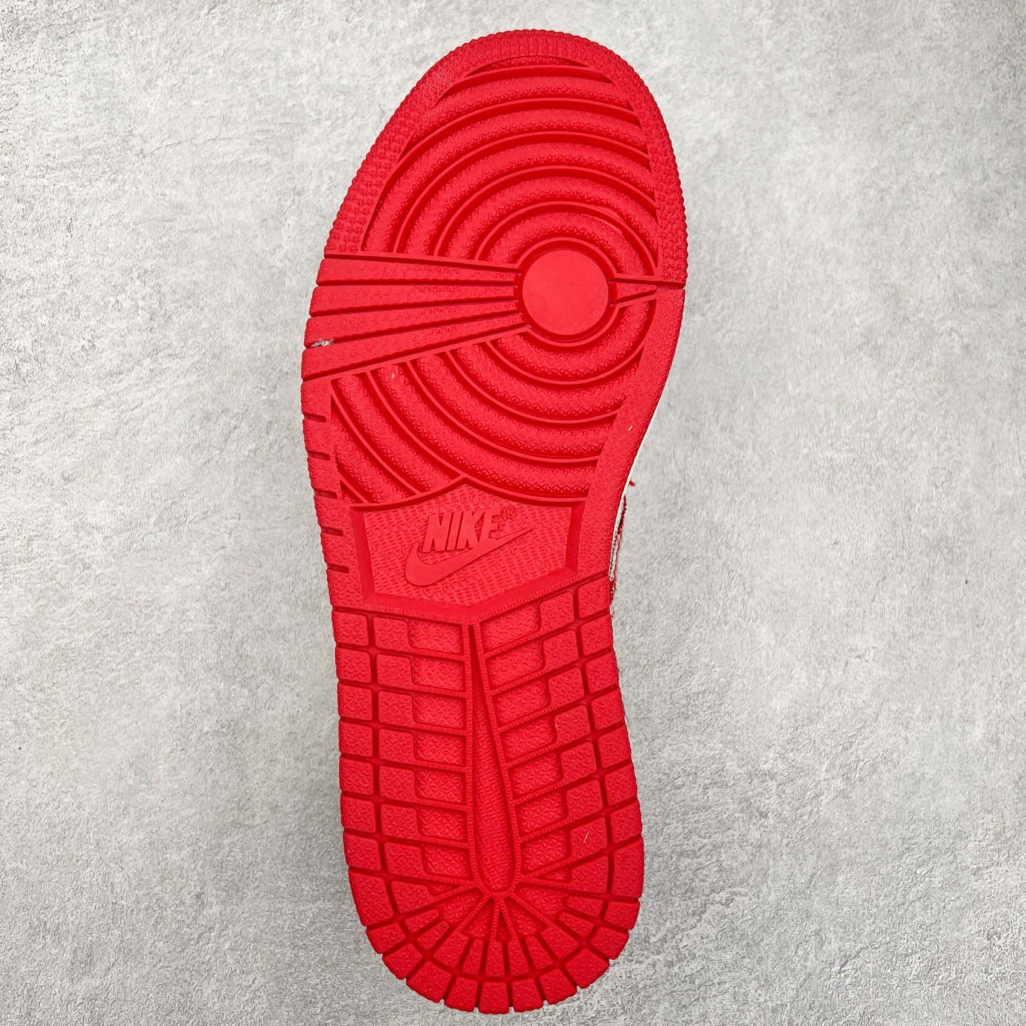 图片[9]-TS x Air Jordan AJ1 Low 倒钩低帮联名定制配色 XS2024-042 原厂内置气垫魔块 A模大底 头层小牛皮 鞋舌AJ原厂专用牛津布+AJ专用反口珍珠布+原厂无杂质高弹内里海棉+特殊封边弹力鞋带 实拍调校N版已经零色差零失真 百分百还原实物色彩所见即所得 不存在货不对板色差等低级问题 选购参考实物拍摄 不混卖不参货 只用心做好货严格选品 承诺混一赔十 尺码：36 36.5 37.5 38 38.5 39 40 40.5 41 42 42.5 43 44 44.5 45-选品中心