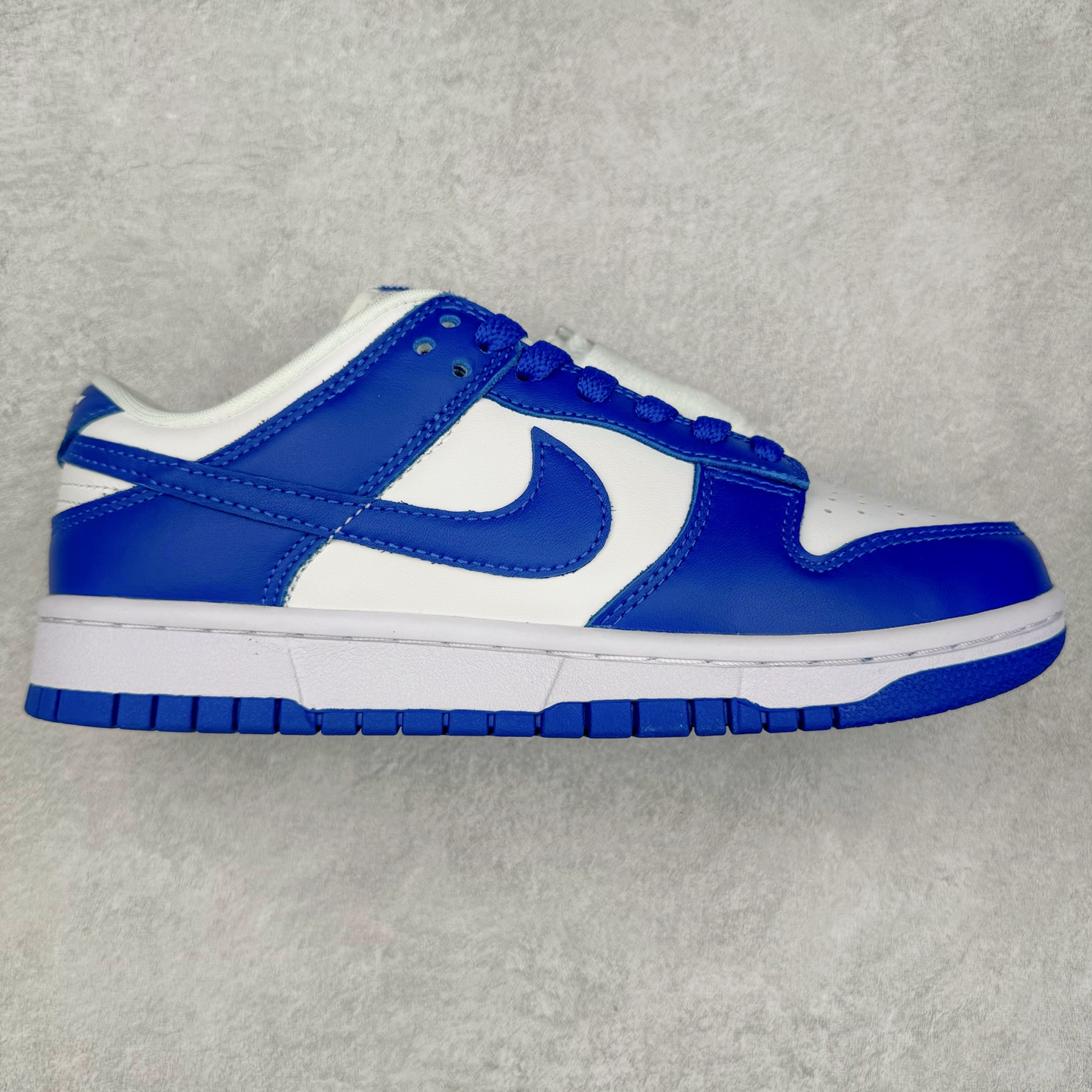 图片[2]-＃GT纯原特价福利 NK SB Dunk Low 系列 注意价格再次下调 之前3XX的东西 白菜价终极捡漏 全套原楦原模倾力打造完美版型 原厂Sadesa D7 皮料 细纹排气孔完全一致 独家原厂航空铝磨具打磨大底 鞋头坡度极致还原 无解鞋型 原盒原配 圈内天花板工艺 原厂冲刀 超高清洁度 全鞋零毛边皮料切割 采用原厂百宏鞋带以及原厂百宏织唛舌标 内标可供原厂几率过验 原厂中底布点胶 原厂中底布拉帮走线遵循公司 实拍调校N版已经零色差零失真 百分百还原实物色彩所见即所得 不存在货不对板色差等低级问题 选购参考实物拍摄 不混卖不参货 只用心做好货严格选品 承诺混一赔十 尺码对应库存明细‼️-选品中心
