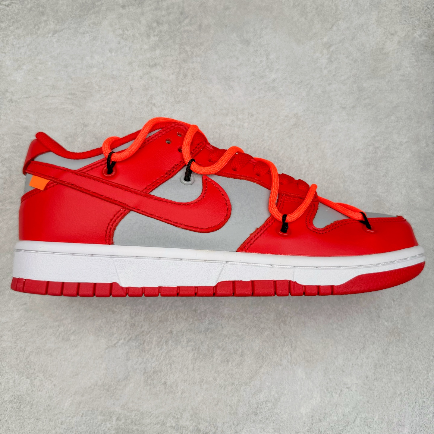 图片[5]-＃GT纯原特价福利 NK SB Dunk Low 系列 注意价格再次下调 之前3XX的东西 白菜价终极捡漏 全套原楦原模倾力打造完美版型 原厂Sadesa D7 皮料 细纹排气孔完全一致 独家原厂航空铝磨具打磨大底 鞋头坡度极致还原 无解鞋型 原盒原配 圈内天花板工艺 原厂冲刀 超高清洁度 全鞋零毛边皮料切割 采用原厂百宏鞋带以及原厂百宏织唛舌标 内标可供原厂几率过验 原厂中底布点胶 原厂中底布拉帮走线遵循公司 实拍调校N版已经零色差零失真 百分百还原实物色彩所见即所得 不存在货不对板色差等低级问题 选购参考实物拍摄 不混卖不参货 只用心做好货严格选品 承诺混一赔十 尺码对应库存明细‼️-选品中心