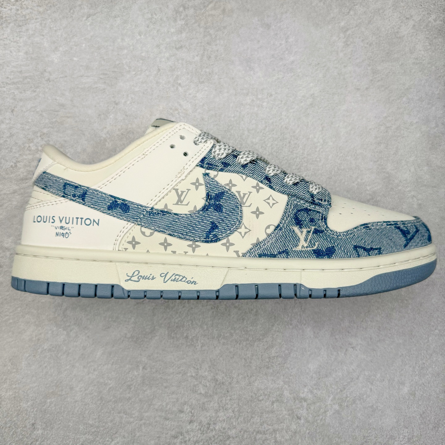 NK Dunk Low 定制配色 CH8311-237 大厂出品 极力推荐 原装头层材料 独家版型蒸餾加工帶來的是更好的视觉和脚感体验大厂纯原品质出货 清洁度 电绣工艺 皮料切割干净无任何毛边 细节完美 实拍调校N版已经零色差零失真 百分百还原实物色彩所见即所得 不存在货不对板色差等低级问题 选购参考实物拍摄 不混卖不参货 只用心做好货严格选品 承诺混一赔十 尺码：36 36.5 37.5 38 38.5 39 40 40.5 41 42 42.5 43 44 44.5 45 46-选品中心