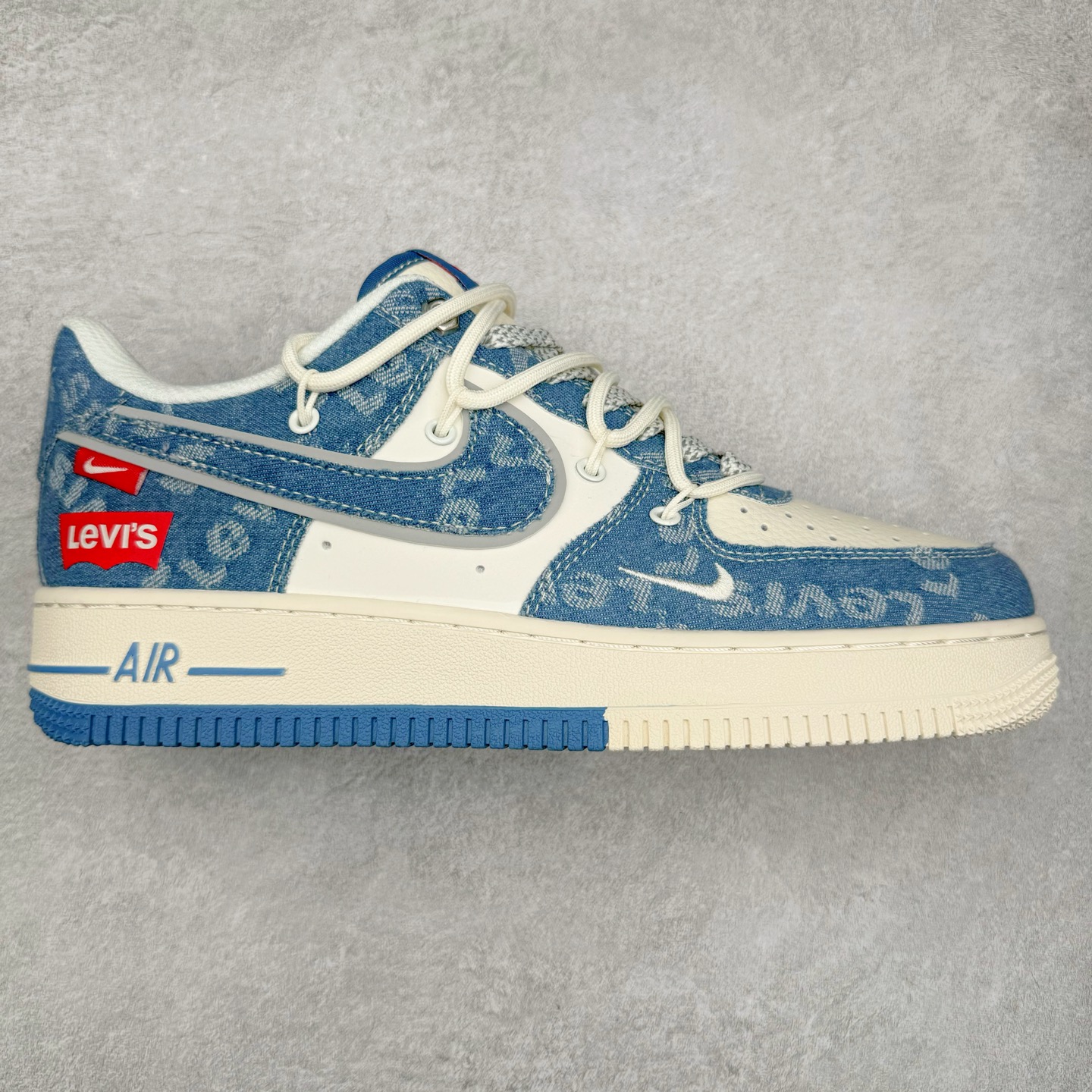 NK Air Force 1´07 Low 空军一号低帮百搭休闲运动板鞋 SJ1198-001 柔软、弹性十足的缓震性能和出色的中底设计 横跨复古与现代的外型结合 造就出风靡全球 三十多年的Force 1 直到今天还深受青睐 尺码:36 36.5 37.5 38 38.5 39 40 40.5 41 42 42.5 43 44 44.5 45-选品中心