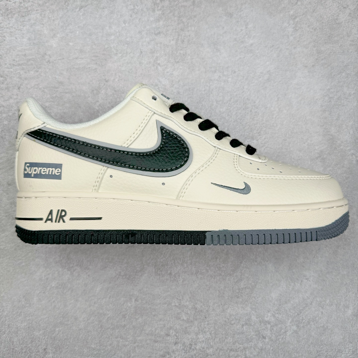 NK Air Force 1´07 Low 空军一号低帮百搭休闲运动板鞋 XZ6188-362 柔软、弹性十足的缓震性能和出色的中底设计 横跨复古与现代的外型结合 造就出风靡全球 三十多年的Force 1 直到今天还深受青睐 尺码：36 36.5 37.5 38 38.5 39 40 40.5 41 42 42.5 43 44 44.5 45-选品中心