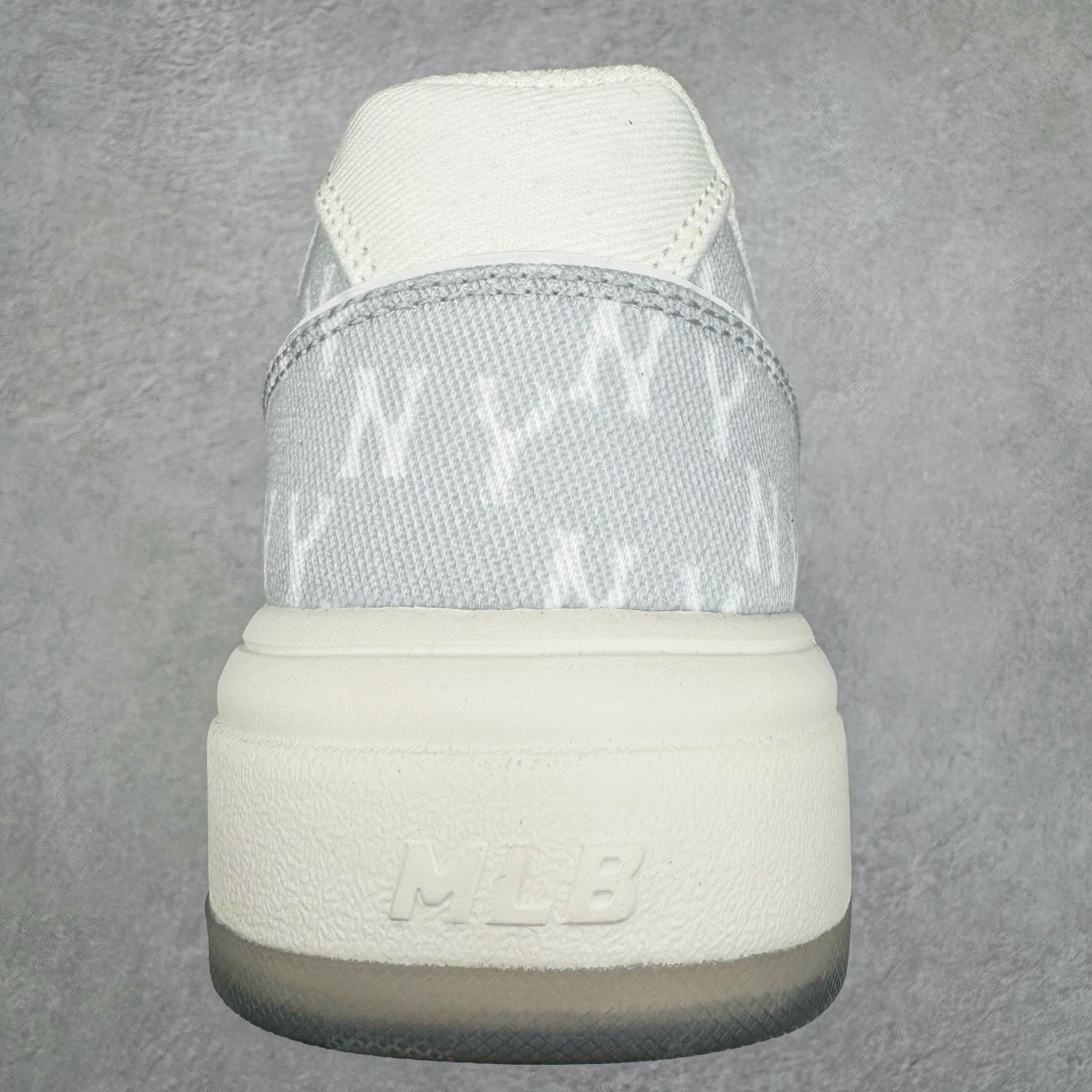 图片[8]-＃PB过验版 MLB Chunky Liner Basic 复古印花学长鞋系列低帮轻量增高厚底百搭休闲运动慢跑鞋板鞋 Korea韩国联名NY美国榄球纽约洋基队限定 目前可过轻松秒过各类鉴定 能操作的私聊 韩国代购专供 左脚内置NFC感应 区别市面贴纸假芯片 MLB专用菱形双针中底布 重点细节中底布带注胶孔 原厂NFC感应吊牌 支持鉴定 一个两位数 原盒原标 全套原楦原纸板原厂数据开发 中韩文保养标贴 绿色防霉片 平台代购专供 独家一比一RB+MD组合大底 高频后跟小人Logo精准对位立体饱满 正确网布加超迁鞋面 转印中底走线紧密 转印Logo工艺表层防刮不掉色 尺码：35 36 36.5 37.5 38 38.5 39 40 40.5 41 42 42.5 43 44 44.5 45-选品中心