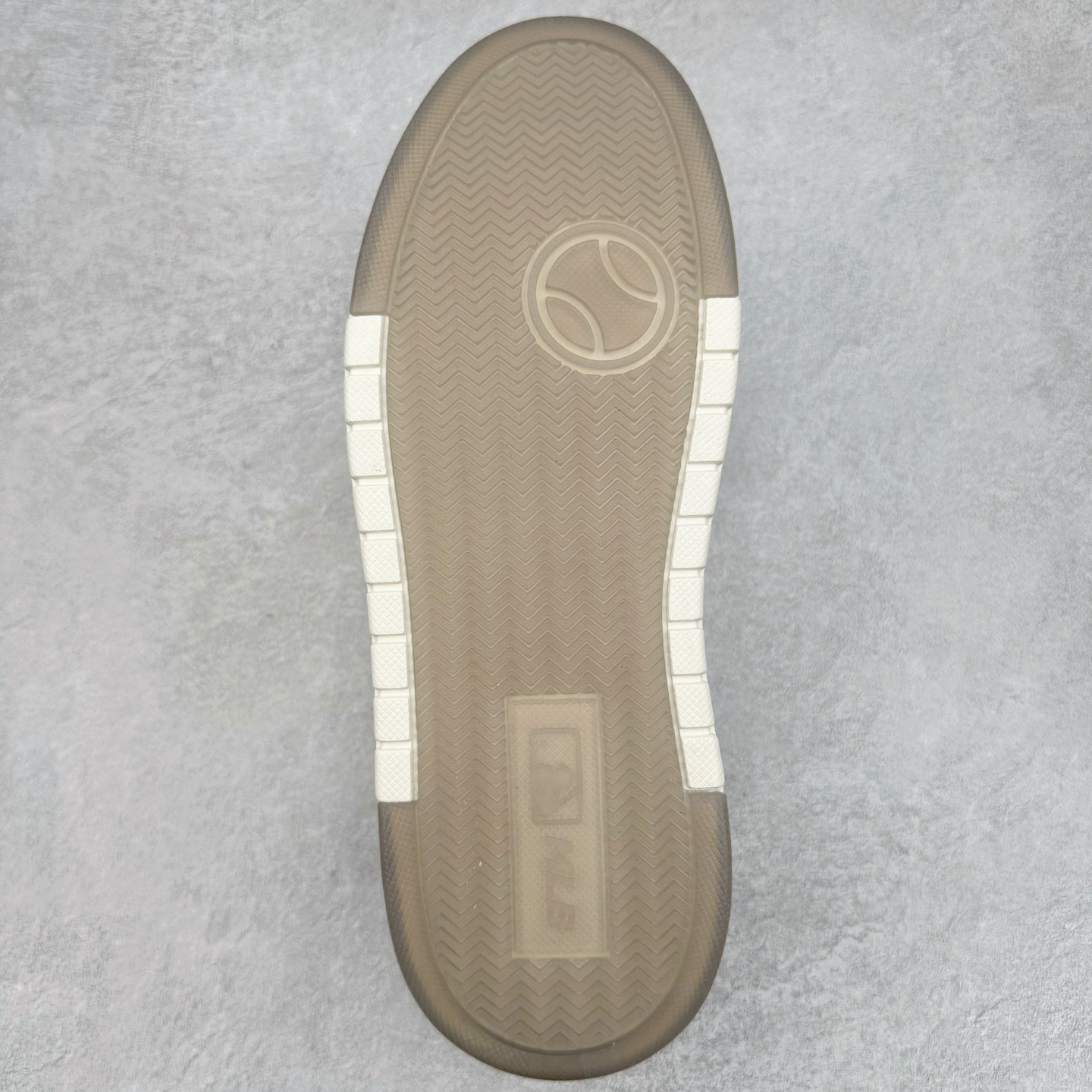 图片[9]-＃PB过验版 MLB Chunky Liner Basic 复古印花学长鞋系列低帮轻量增高厚底百搭休闲运动慢跑鞋板鞋 Korea韩国联名NY美国榄球纽约洋基队限定 目前可过轻松秒过各类鉴定 能操作的私聊 韩国代购专供 左脚内置NFC感应 区别市面贴纸假芯片 MLB专用菱形双针中底布 重点细节中底布带注胶孔 原厂NFC感应吊牌 支持鉴定 一个两位数 原盒原标 全套原楦原纸板原厂数据开发 中韩文保养标贴 绿色防霉片 平台代购专供 独家一比一RB+MD组合大底 高频后跟小人Logo精准对位立体饱满 正确网布加超迁鞋面 转印中底走线紧密 转印Logo工艺表层防刮不掉色 尺码：35 36 36.5 37.5 38 38.5 39 40 40.5 41 42 42.5 43 44 44.5 45-选品中心