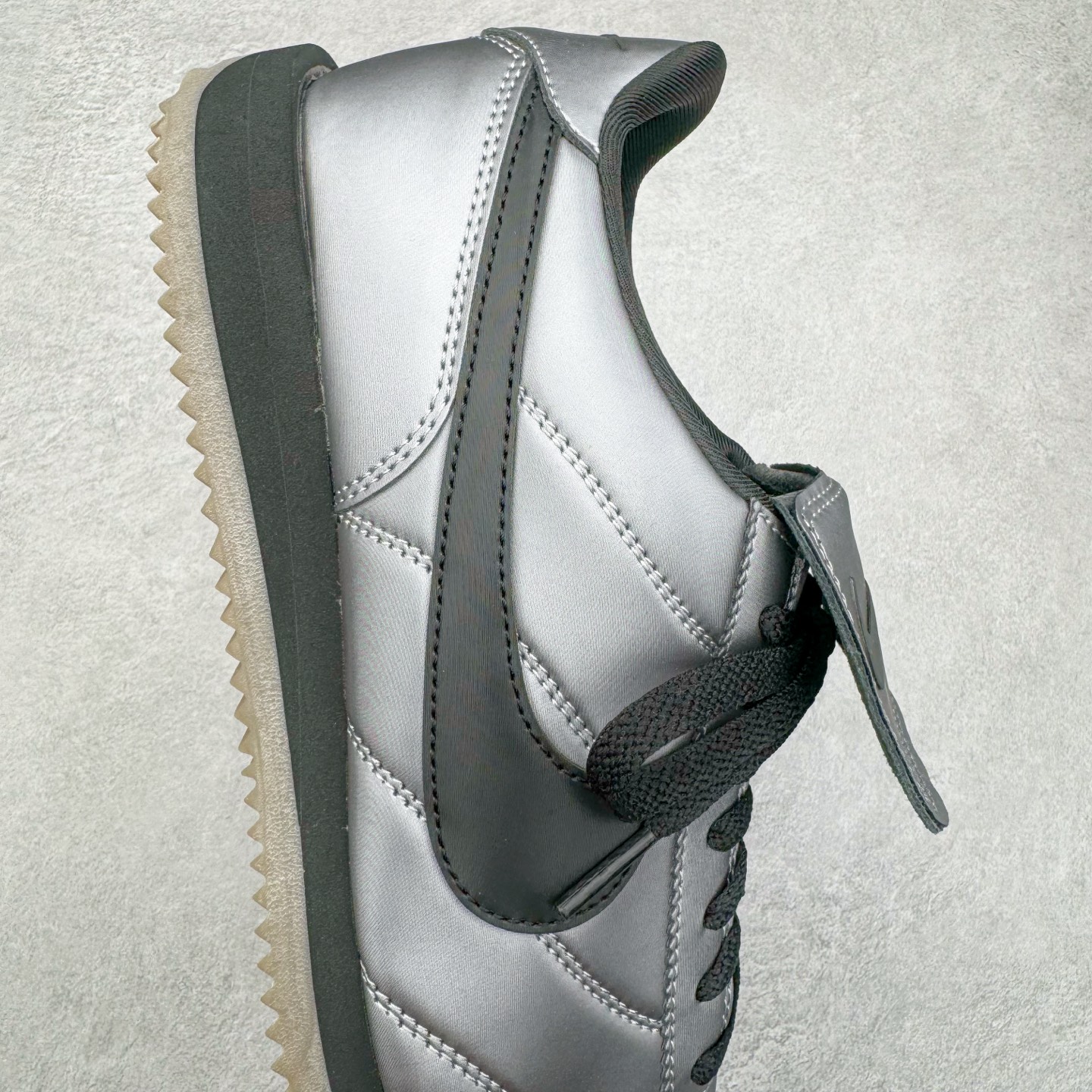 图片[6]-＃JC纯原 NK Classic Cortez Leather 阿甘复古初代皮革慢跑鞋 HQ3490-099 实体平台指令订单 全套原纸板楦头开发 原厂数据大底磨具 一比一鞋头弧度高度鞋身弧度 细节品控鞋型随意对比 正确烫金高频细节 公司级标准检验QC 区分市面一切版本 完美复刻阿甘复古鞋型 尺码：35.5 36 36.5 37.5 38 38.5 39 40 40.5 41 42 42.5 43 44 44.5 45-选品中心