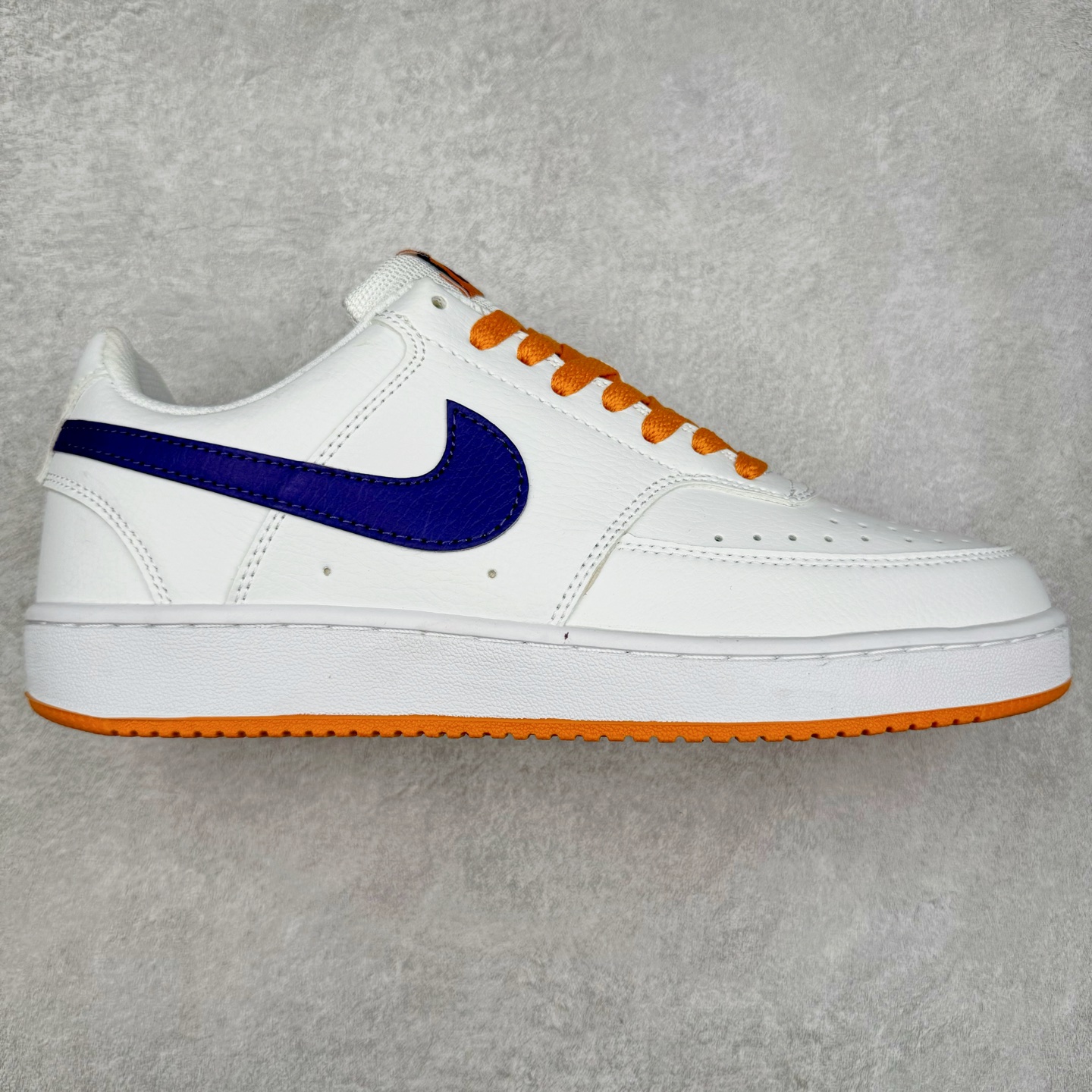 图片[6]-NK Court Vision Low CV低帮复古百搭透气休闲运动板鞋 口碑实力大厂出品 出货即市场巅峰 全套原纸板楦头开发 原汁原味 完美呈现版型 原数据独家私模大底 超高清洁度 极限压缩成本 超级跑量款式 经典耐用的设计 兼顾舒适脚感和出众风范 演绎匠心之作 结构性的支撑贴合感结合复古篮球设计 塑就场外全明星风范 实拍调校N版已经零色差零失真 百分百还原实物色彩所见即所得 不存在货不对板色差等低级问题 选购参考实物拍摄 不混卖不参货 只用心做好货严格选品 承诺混一赔十 尺码：36 36.5 37.5 38 38.5 39 40 40.5 41 42 42.5 43 44 44.5 45-选品中心