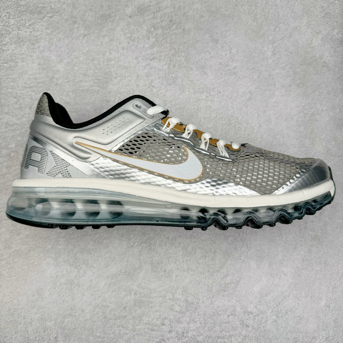 图片[9]-＃纯原 NK Air Max 2013 经典舒适时尚耐磨透气低帮气垫跑步鞋 携时尚设计闪亮回归 出众有型 采用网眼布细节和运动风无缝覆面 助你保持清爽感受 塑就焕新造型 经典 Flywire 设计搭配经典全掌型 Max Air 缓震配置 缔造出众舒适感和支撑效果实拍调校N版已经零色差零失真 百分百还原实物色彩所见即所得 不存在货不对板色差等低级问题 选购参考实物拍摄 不混卖不参货 只用心做好货严格选品 承诺混一赔十 尺码：35.5 36 36.5 37.5 38 38.5 39 40 40.5 41 42 42.5 43 44 44.5 45 46 46.5-选品中心