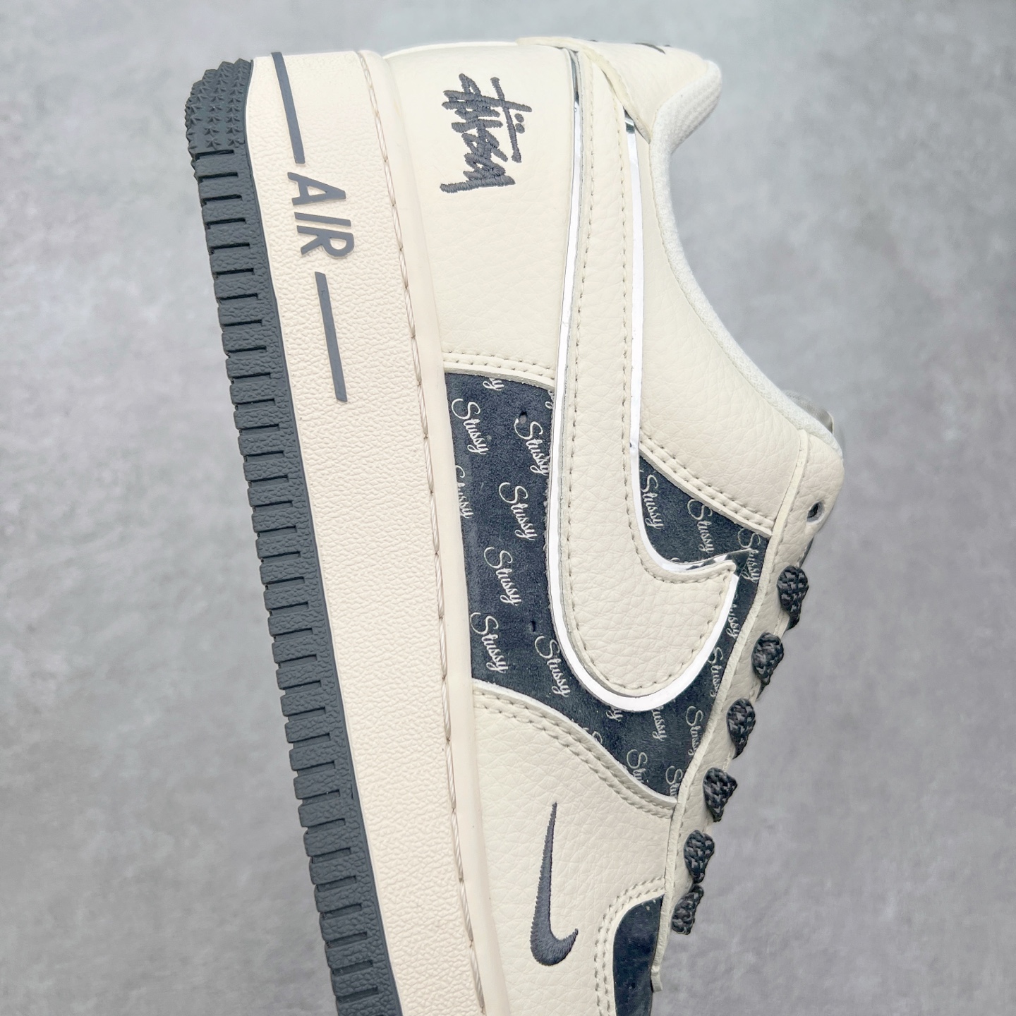 图片[6]-NK Air Force 1´07 Low 空军一号低帮百搭休闲运动板鞋 XZ6188-726 柔软、弹性十足的缓震性能和出色的中底设计 横跨复古与现代的外型结合 造就出风靡全球 三十多年的Force 1 直到今天还深受青睐 实拍调校N版已经零色差零失真 百分百还原实物色彩所见即所得 不存在货不对板色差等低级问题 选购参考实物拍摄 不混卖不参货 只用心做好货严格选品 承诺混一赔十 尺码：36 36.5 37.5 38 38.5 39 40 40.5 41 42 42.5 43 44 44.5 45 46-选品中心