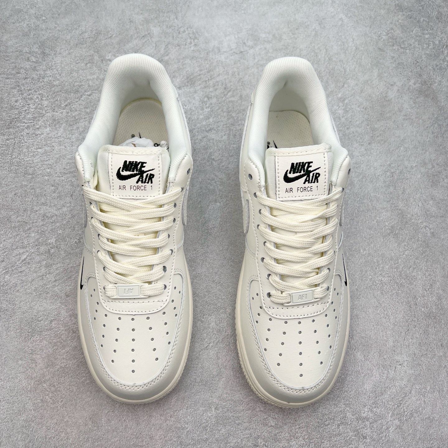 图片[2]-NK Air Force 1´07 Low 空军一号低帮百搭休闲运动板鞋 HF1058-133 柔软、弹性十足的缓震性能和出色的中底设计 横跨复古与现代的外型结合 造就出风靡全球 三十多年的Force 1 直到今天还深受青睐 实拍调校N版已经零色差零失真 百分百还原实物色彩所见即所得 不存在货不对板色差等低级问题 选购参考实物拍摄 不混卖不参货 只用心做好货严格选品 承诺混一赔十 尺码：36 36.5 37.5 38 38.5 39 40 40.5 41 42 42.5 43 44 44.5 45 46-选品中心