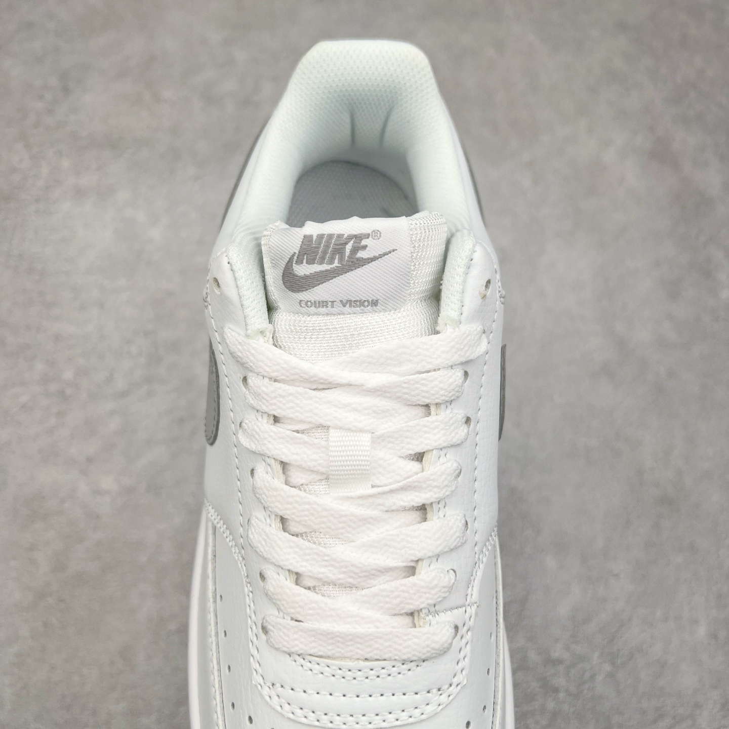 图片[5]-NK Court Vision Low CV低帮复古百搭透气休闲运动板鞋 口碑实力大厂出品 出货即市场巅峰 全套原纸板楦头开发 原汁原味 完美呈现版型 原数据独家私模大底 超高清洁度 极限压缩成本 超级跑量款式 经典耐用的设计 兼顾舒适脚感和出众风范 演绎匠心之作 结构性的支撑贴合感结合复古篮球设计 塑就场外全明星风范 实拍调校N版已经零色差零失真 百分百还原实物色彩所见即所得 不存在货不对板色差等低级问题 选购参考实物拍摄 不混卖不参货 只用心做好货严格选品 承诺混一赔十 尺码：36 36.5 37.5 38 38.5 39 40 40.5 41 42 42.5 43 44 44.5 45-选品中心