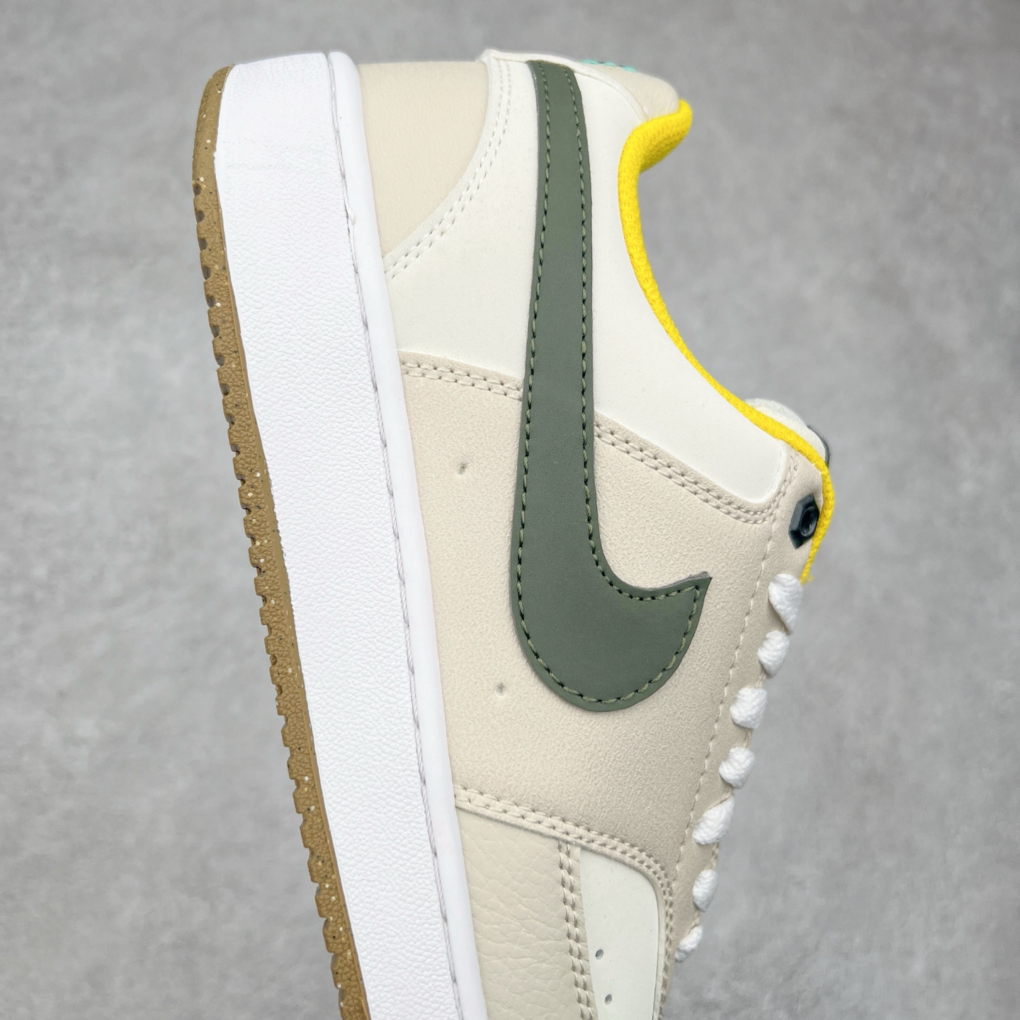 图片[6]-NK Court Vision Low CV低帮复古百搭透气休闲运动板鞋 口碑实力大厂出品 出货即市场巅峰 全套原纸板楦头开发 原汁原味 完美呈现版型 原数据独家私模大底 超高清洁度 极限压缩成本 超级跑量款式 经典耐用的设计 兼顾舒适脚感和出众风范 演绎匠心之作 结构性的支撑贴合感结合复古篮球设计 塑就场外全明星风范 实拍调校N版已经零色差零失真 百分百还原实物色彩所见即所得 不存在货不对板色差等低级问题 选购参考实物拍摄 不混卖不参货 只用心做好货严格选品 承诺混一赔十 尺码：36 36.5 37.5 38 38.5 39 40 40.5 41 42 42.5 43 44 44.5 45-选品中心