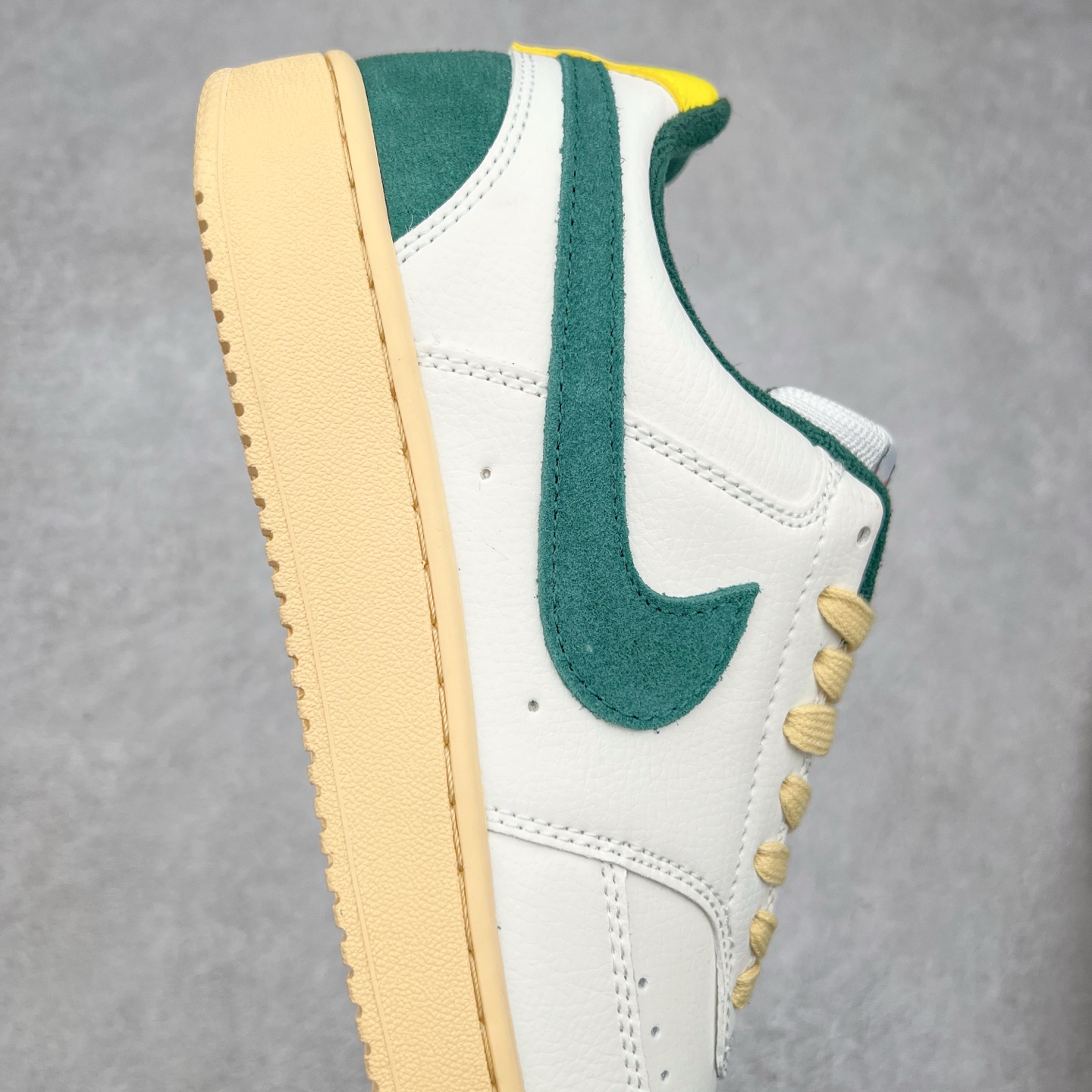 图片[6]-NK Court Vision Low CV低帮复古百搭透气休闲运动板鞋 口碑实力大厂出品 出货即市场巅峰 全套原纸板楦头开发 原汁原味 完美呈现版型 原数据独家私模大底 超高清洁度 极限压缩成本 超级跑量款式 经典耐用的设计 兼顾舒适脚感和出众风范 演绎匠心之作 结构性的支撑贴合感结合复古篮球设计 塑就场外全明星风范 实拍调校N版已经零色差零失真 百分百还原实物色彩所见即所得 不存在货不对板色差等低级问题 选购参考实物拍摄 不混卖不参货 只用心做好货严格选品 承诺混一赔十 尺码：36 36.5 37.5 38 38.5 39 40 40.5 41 42 42.5 43 44 44.5 45-选品中心