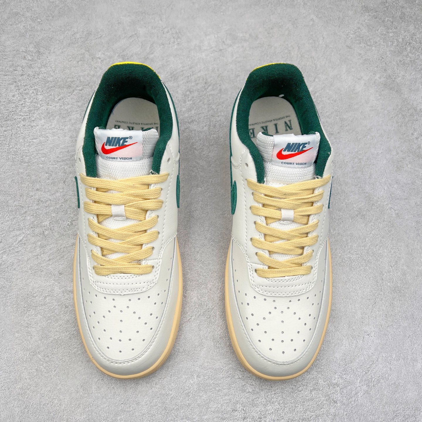 图片[2]-NK Court Vision Low CV低帮复古百搭透气休闲运动板鞋 口碑实力大厂出品 出货即市场巅峰 全套原纸板楦头开发 原汁原味 完美呈现版型 原数据独家私模大底 超高清洁度 极限压缩成本 超级跑量款式 经典耐用的设计 兼顾舒适脚感和出众风范 演绎匠心之作 结构性的支撑贴合感结合复古篮球设计 塑就场外全明星风范 实拍调校N版已经零色差零失真 百分百还原实物色彩所见即所得 不存在货不对板色差等低级问题 选购参考实物拍摄 不混卖不参货 只用心做好货严格选品 承诺混一赔十 尺码：36 36.5 37.5 38 38.5 39 40 40.5 41 42 42.5 43 44 44.5 45-选品中心