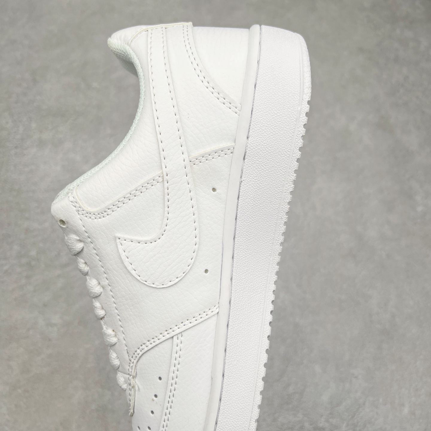 图片[7]-NK Court Vision Low CV低帮复古百搭透气休闲运动板鞋 口碑实力大厂出品 出货即市场巅峰 全套原纸板楦头开发 原汁原味 完美呈现版型 原数据独家私模大底 超高清洁度 极限压缩成本 超级跑量款式 经典耐用的设计 兼顾舒适脚感和出众风范 演绎匠心之作 结构性的支撑贴合感结合复古篮球设计 塑就场外全明星风范 实拍调校N版已经零色差零失真 百分百还原实物色彩所见即所得 不存在货不对板色差等低级问题 选购参考实物拍摄 不混卖不参货 只用心做好货严格选品 承诺混一赔十 尺码：36 36.5 37.5 38 38.5 39 40 40.5 41 42 42.5 43 44 44.5 45-选品中心