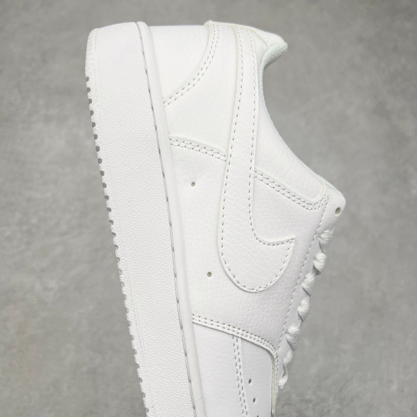 图片[6]-NK Court Vision Low CV低帮复古百搭透气休闲运动板鞋 口碑实力大厂出品 出货即市场巅峰 全套原纸板楦头开发 原汁原味 完美呈现版型 原数据独家私模大底 超高清洁度 极限压缩成本 超级跑量款式 经典耐用的设计 兼顾舒适脚感和出众风范 演绎匠心之作 结构性的支撑贴合感结合复古篮球设计 塑就场外全明星风范 实拍调校N版已经零色差零失真 百分百还原实物色彩所见即所得 不存在货不对板色差等低级问题 选购参考实物拍摄 不混卖不参货 只用心做好货严格选品 承诺混一赔十 尺码：36 36.5 37.5 38 38.5 39 40 40.5 41 42 42.5 43 44 44.5 45-选品中心