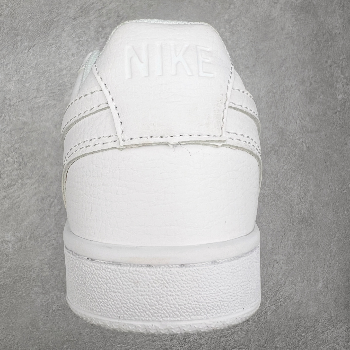 图片[8]-NK Court Vision Low CV低帮复古百搭透气休闲运动板鞋 口碑实力大厂出品 出货即市场巅峰 全套原纸板楦头开发 原汁原味 完美呈现版型 原数据独家私模大底 超高清洁度 极限压缩成本 超级跑量款式 经典耐用的设计 兼顾舒适脚感和出众风范 演绎匠心之作 结构性的支撑贴合感结合复古篮球设计 塑就场外全明星风范 实拍调校N版已经零色差零失真 百分百还原实物色彩所见即所得 不存在货不对板色差等低级问题 选购参考实物拍摄 不混卖不参货 只用心做好货严格选品 承诺混一赔十 尺码：36 36.5 37.5 38 38.5 39 40 40.5 41 42 42.5 43 44 44.5 45-选品中心