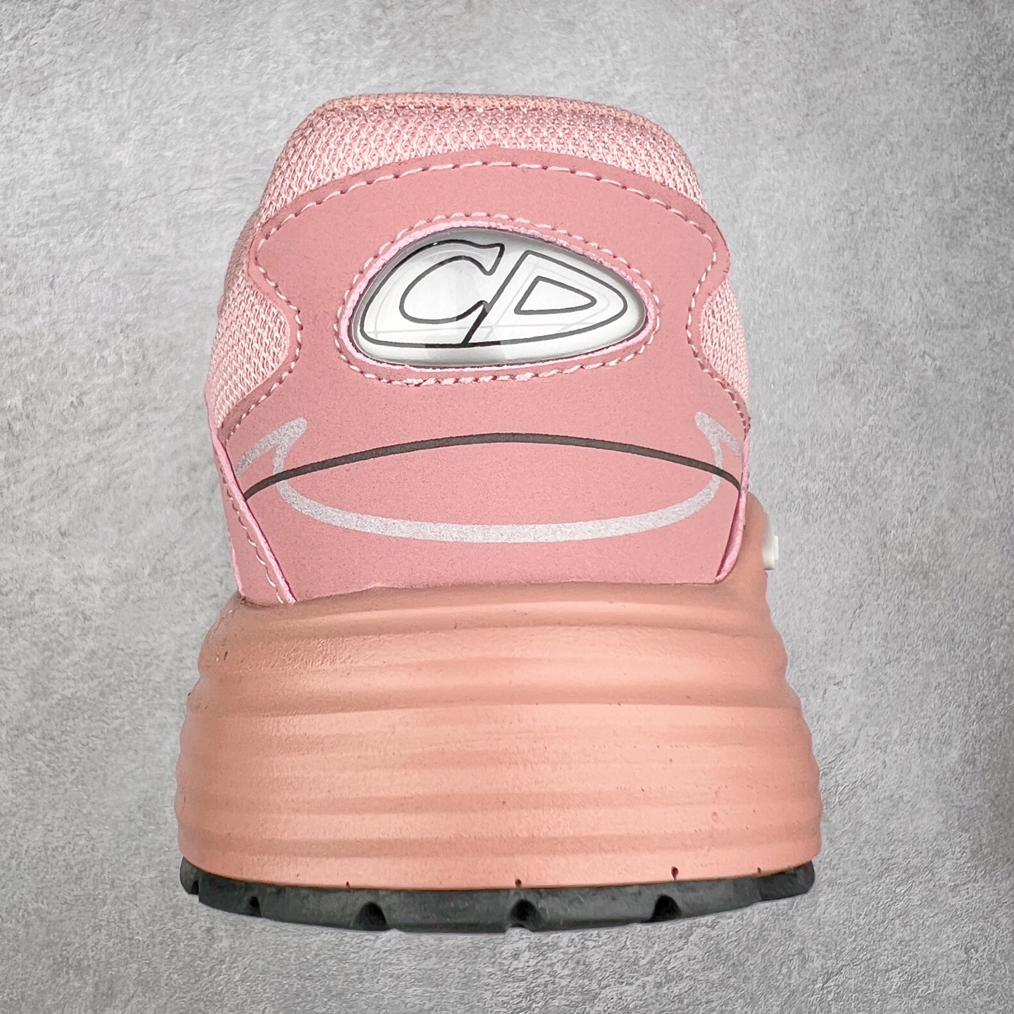 图片[8]-＃福利特价 Dior B30 迪奥网眼织物低帮运动休闲鞋 该款系列采用黑网色眼织物白和色科技料面精心制 作饰以反光“CD30”图形标志 外格轻盈的刻雕效果橡胶鞋搭底配标志性点的缀提升格调 内弹部力细节塑造想理的舒适穿着体验可与各休式闲造型配搭 彰显尚时现代的运风动范 尺码：36 37 35 39 40 41 42 43 44 45-选品中心