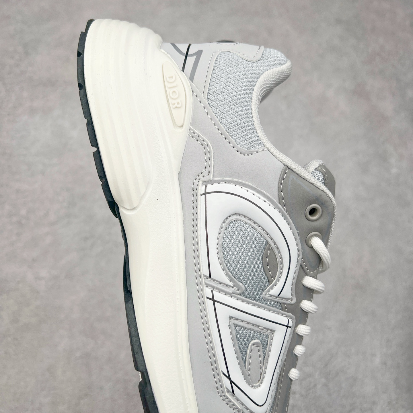 图片[6]-＃福利特价 Dior B30 迪奥网眼织物低帮运动休闲鞋 该款系列采用黑网色眼织物白和色科技料面精心制 作饰以反光“CD30”图形标志 外格轻盈的刻雕效果橡胶鞋搭底配标志性点的缀提升格调 内弹部力细节塑造想理的舒适穿着体验可与各休式闲造型配搭 彰显尚时现代的运风动范 尺码：36 37 35 39 40 41 42 43 44 45-选品中心