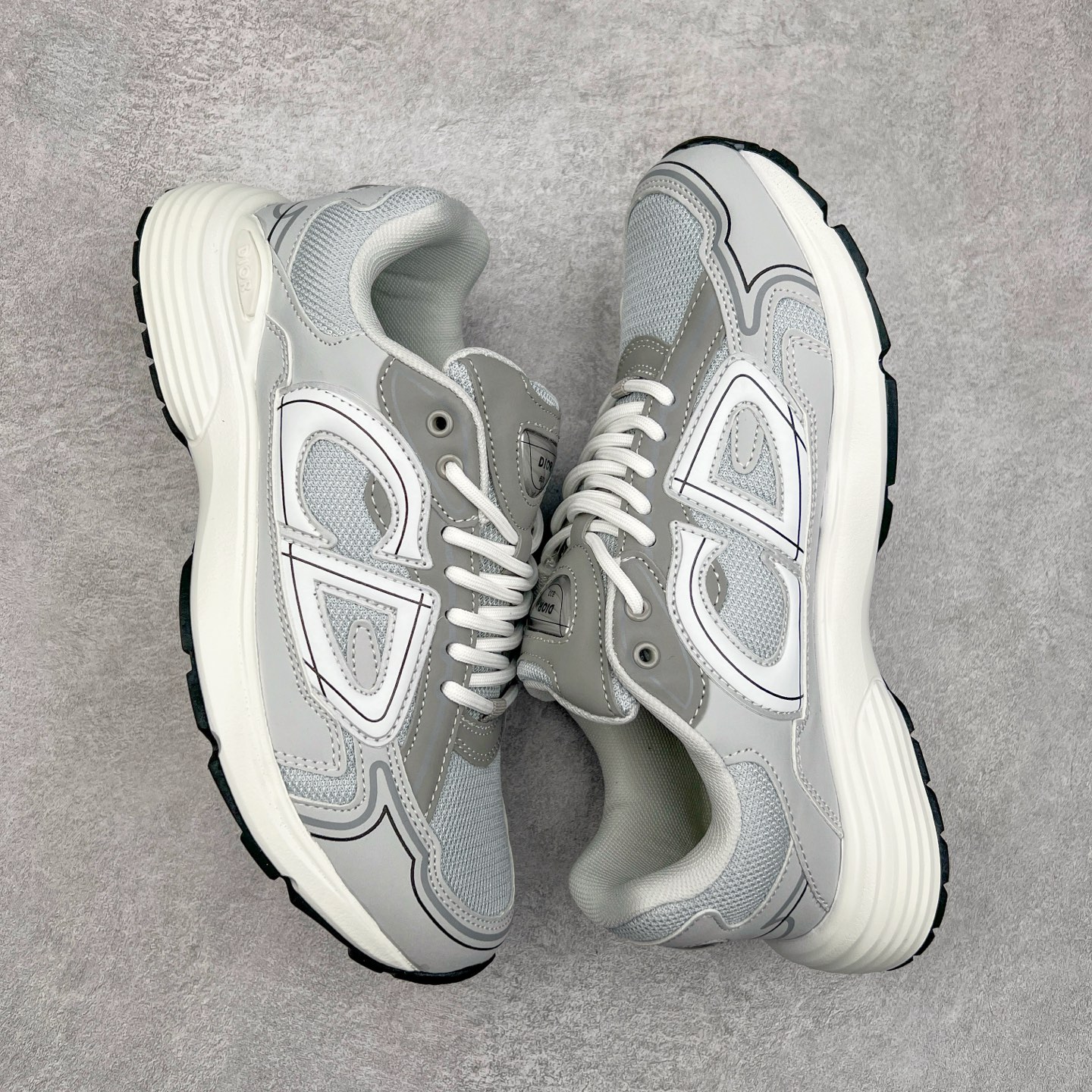 图片[3]-＃福利特价 Dior B30 迪奥网眼织物低帮运动休闲鞋 该款系列采用黑网色眼织物白和色科技料面精心制 作饰以反光“CD30”图形标志 外格轻盈的刻雕效果橡胶鞋搭底配标志性点的缀提升格调 内弹部力细节塑造想理的舒适穿着体验可与各休式闲造型配搭 彰显尚时现代的运风动范 尺码：36 37 35 39 40 41 42 43 44 45-选品中心